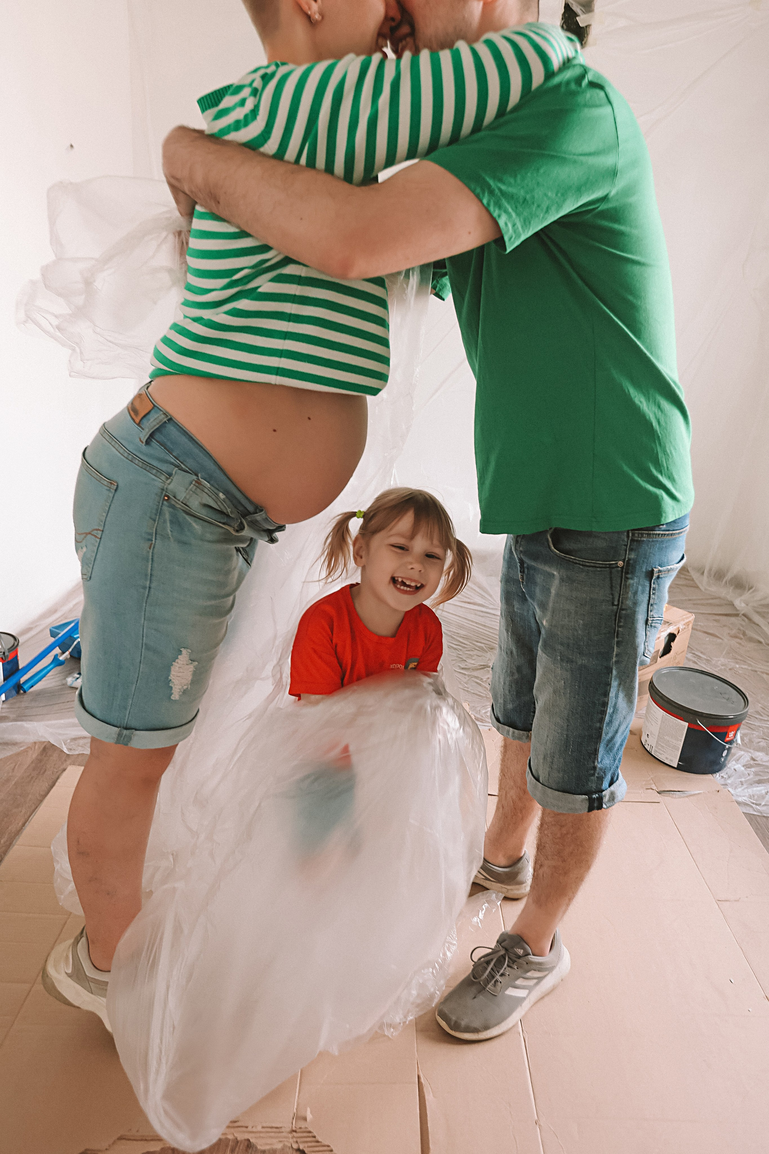 Ремонт. Семейный фотограф Тюмень, фотограф на роды Салмина Мария