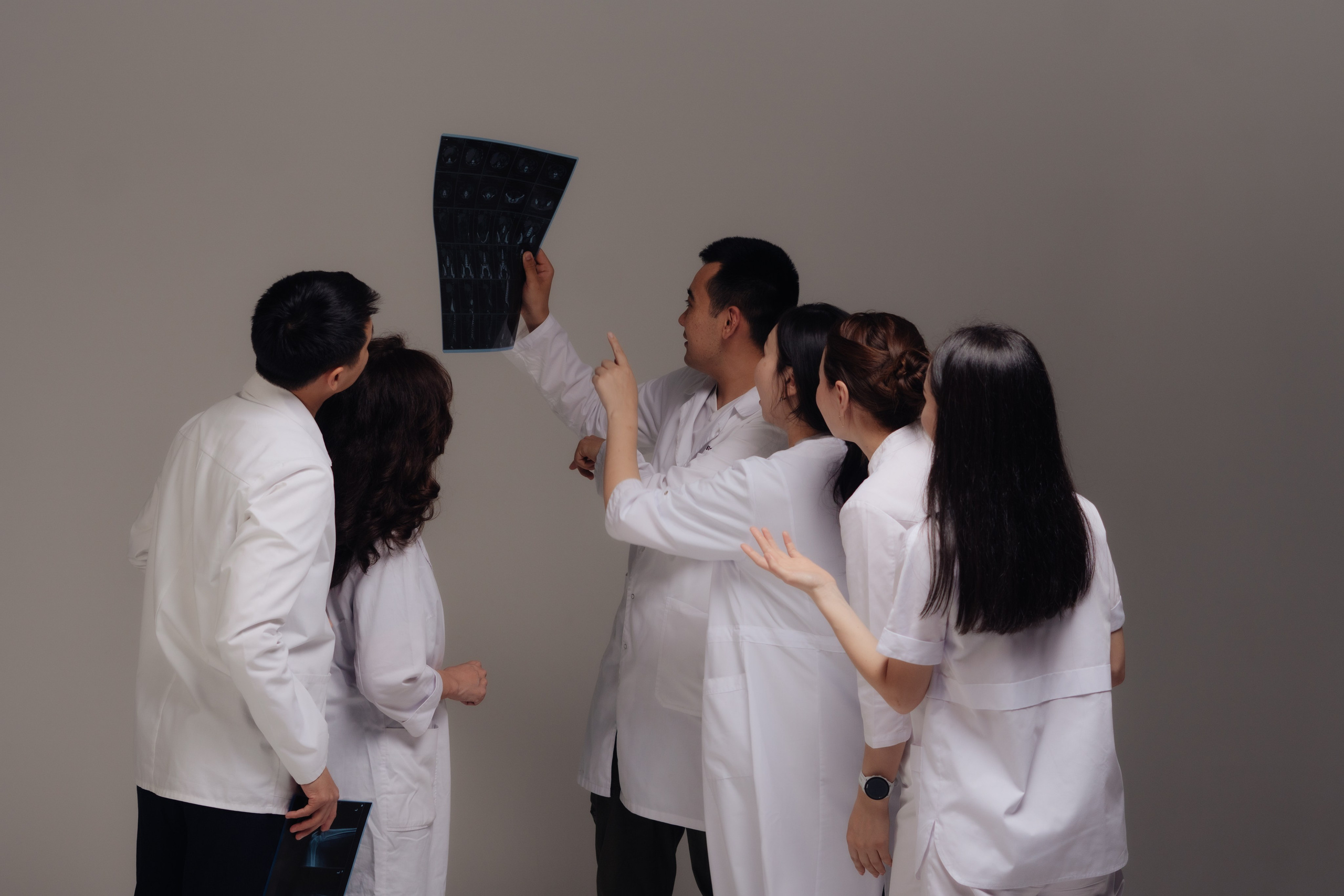 Zere clinic Doctors. Уличный и студийный фотограф в Астане Ержанов Нурасыл