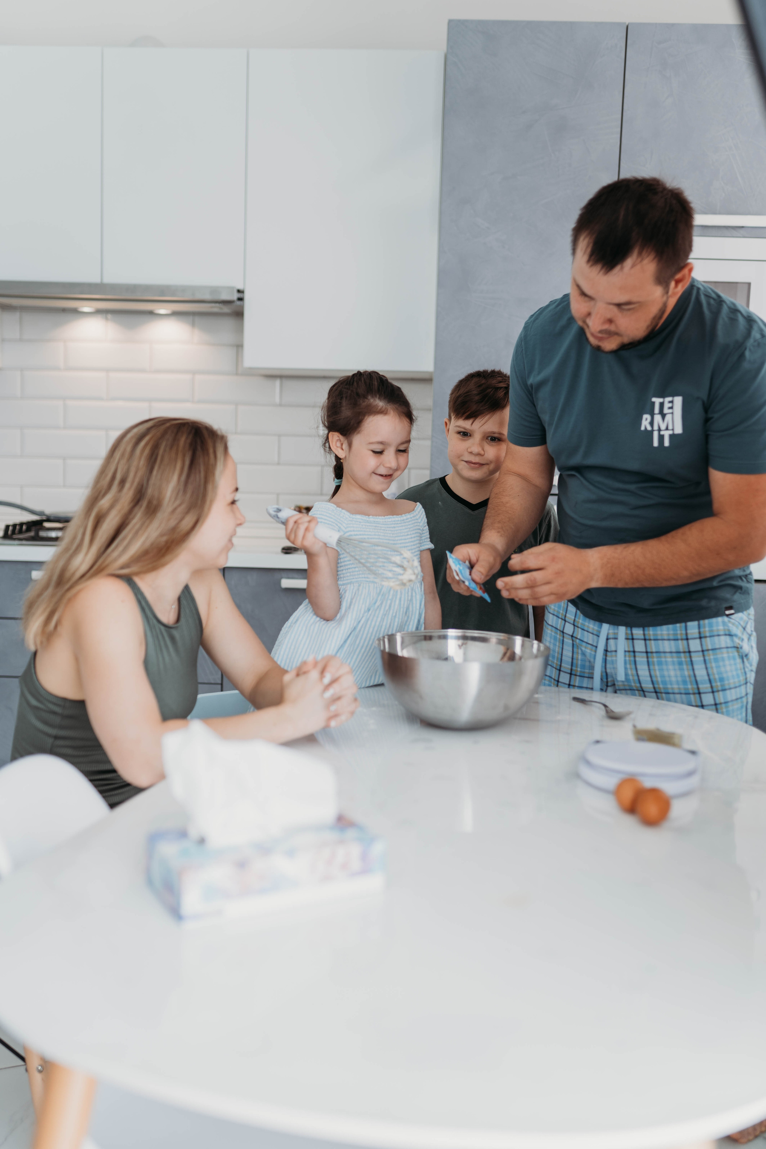 Оксана и Денис, их дети и хомячки. Семейный и контент фотограф в Москве и Троицке Горелова Лизавета