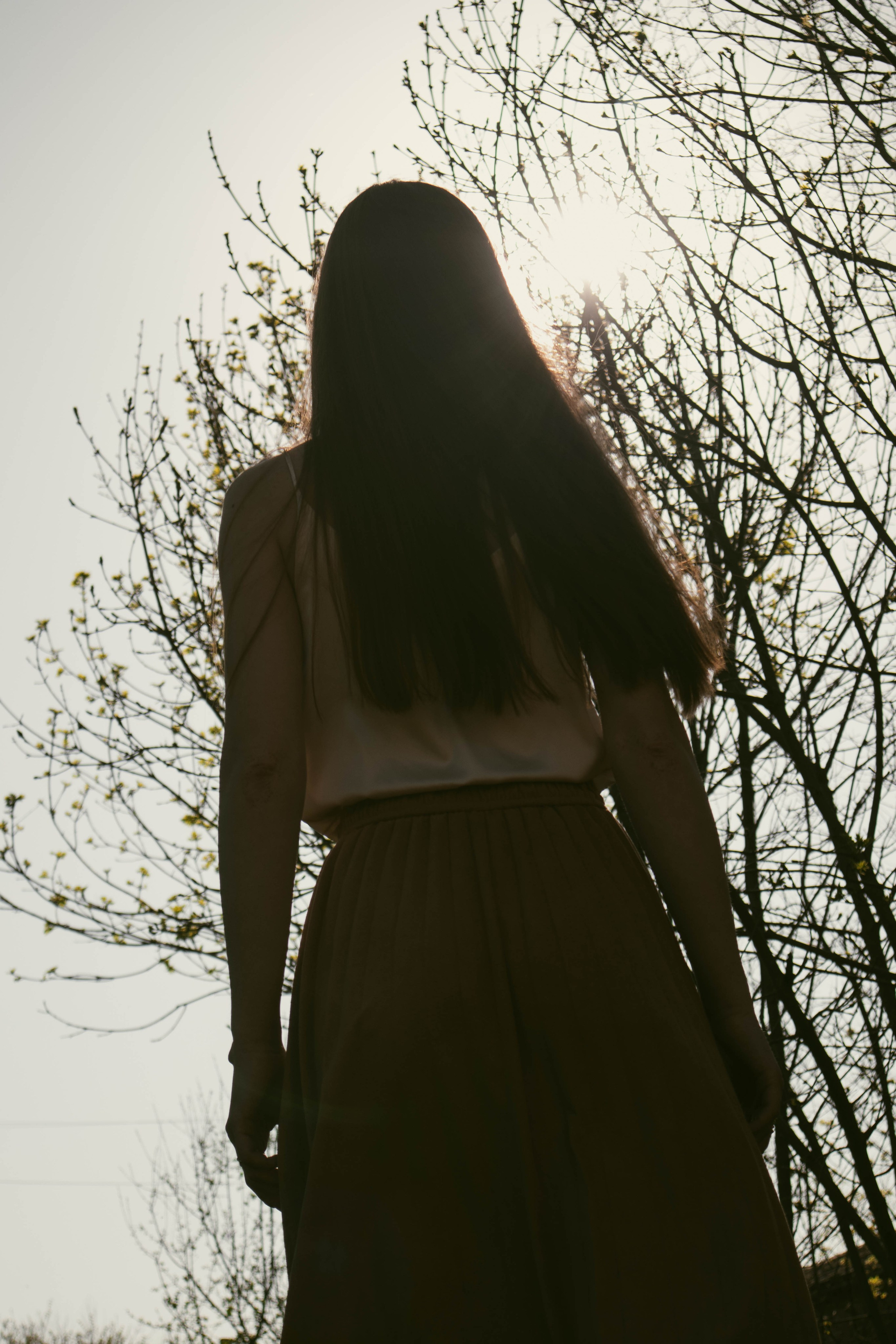 «Деревья шепчут, горы молчат». Уличный фотограф Города N