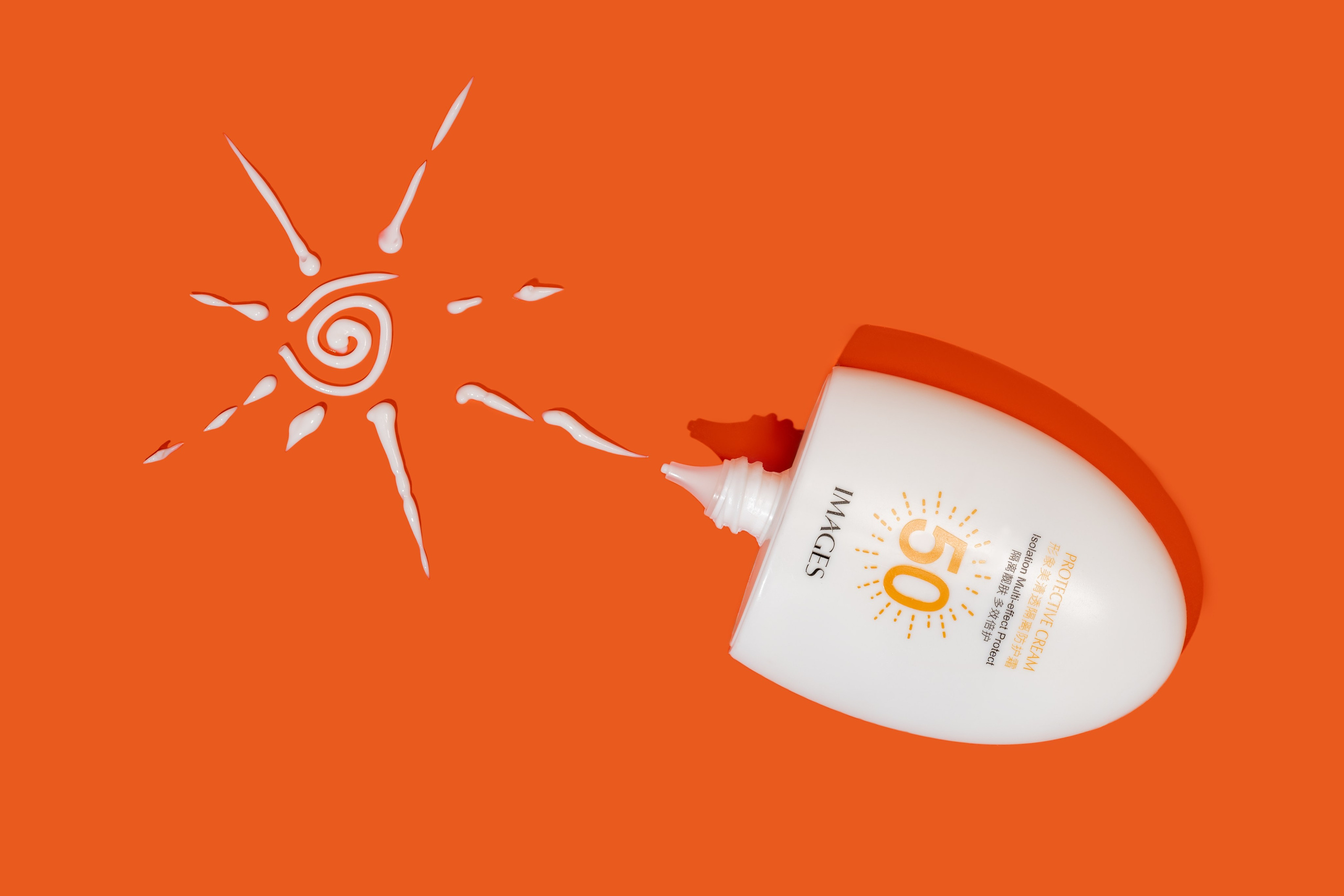 Крем для лица. Предметная фотосъемка в г. Москва PREDMETKASTUDIO