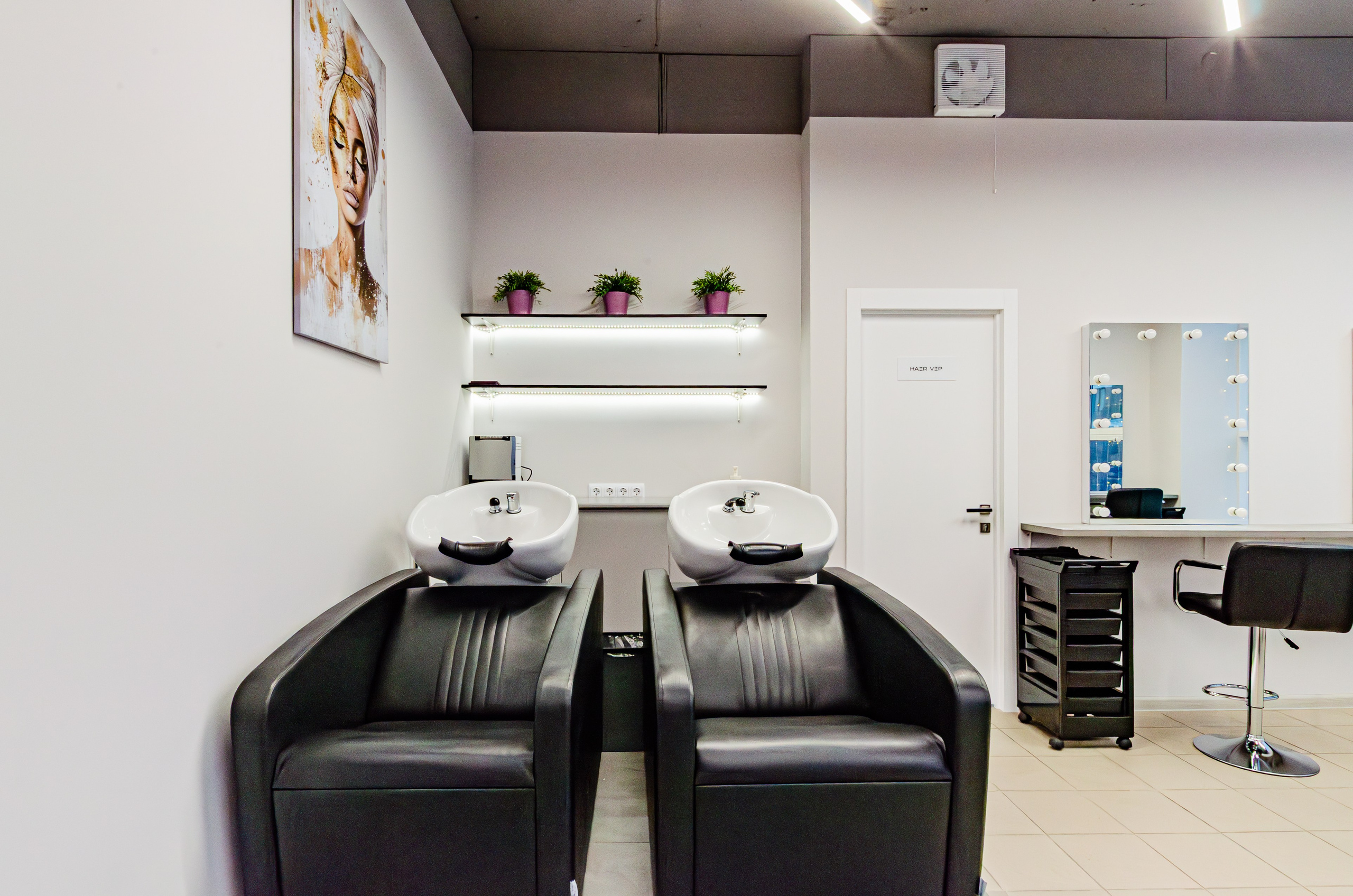 Салон красоты Glow. Nataliphotokzn.ru Фотограф. Казань. Интерьерная съёмка