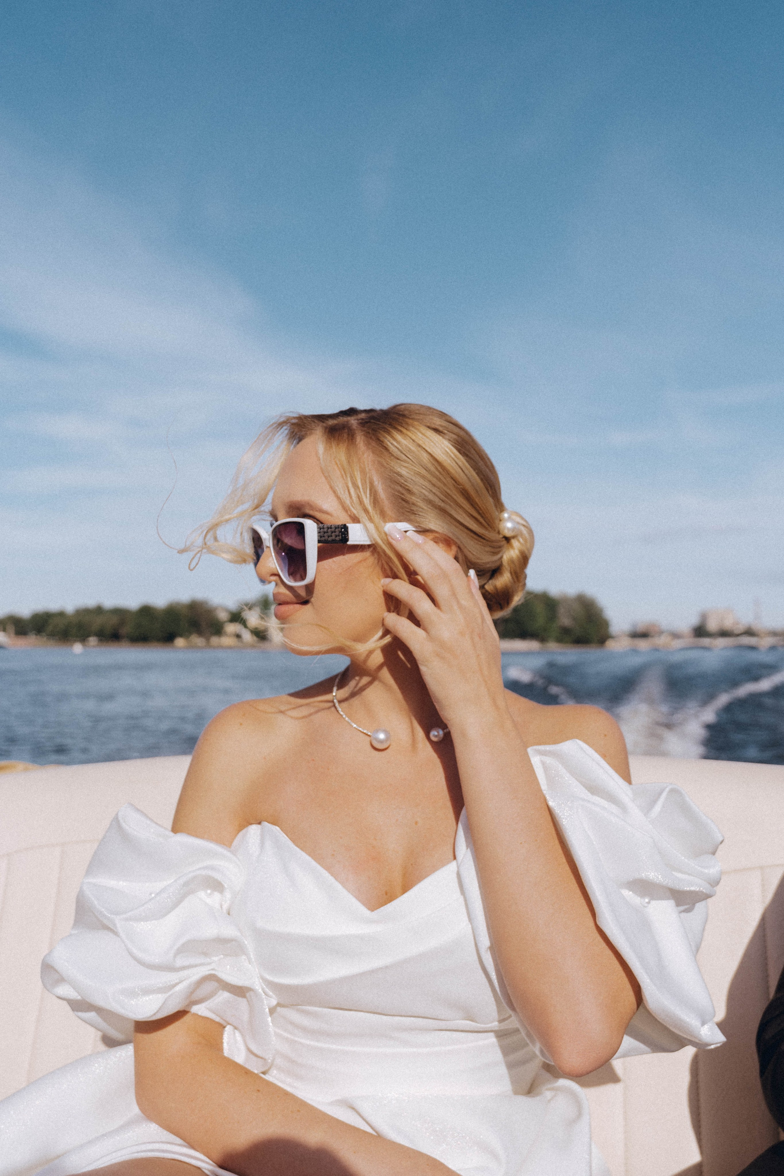 СВАДЕНБНАЯ СЬЕМКА НА КАТЕРЕ ПО КАНАЛАМ САНКТ-ПЕТЕРБУРГА И В АКВАТОРИИ НЕВЫ. Профессиональный фотограф, Санкт-Петербург — Виктория Богомолова