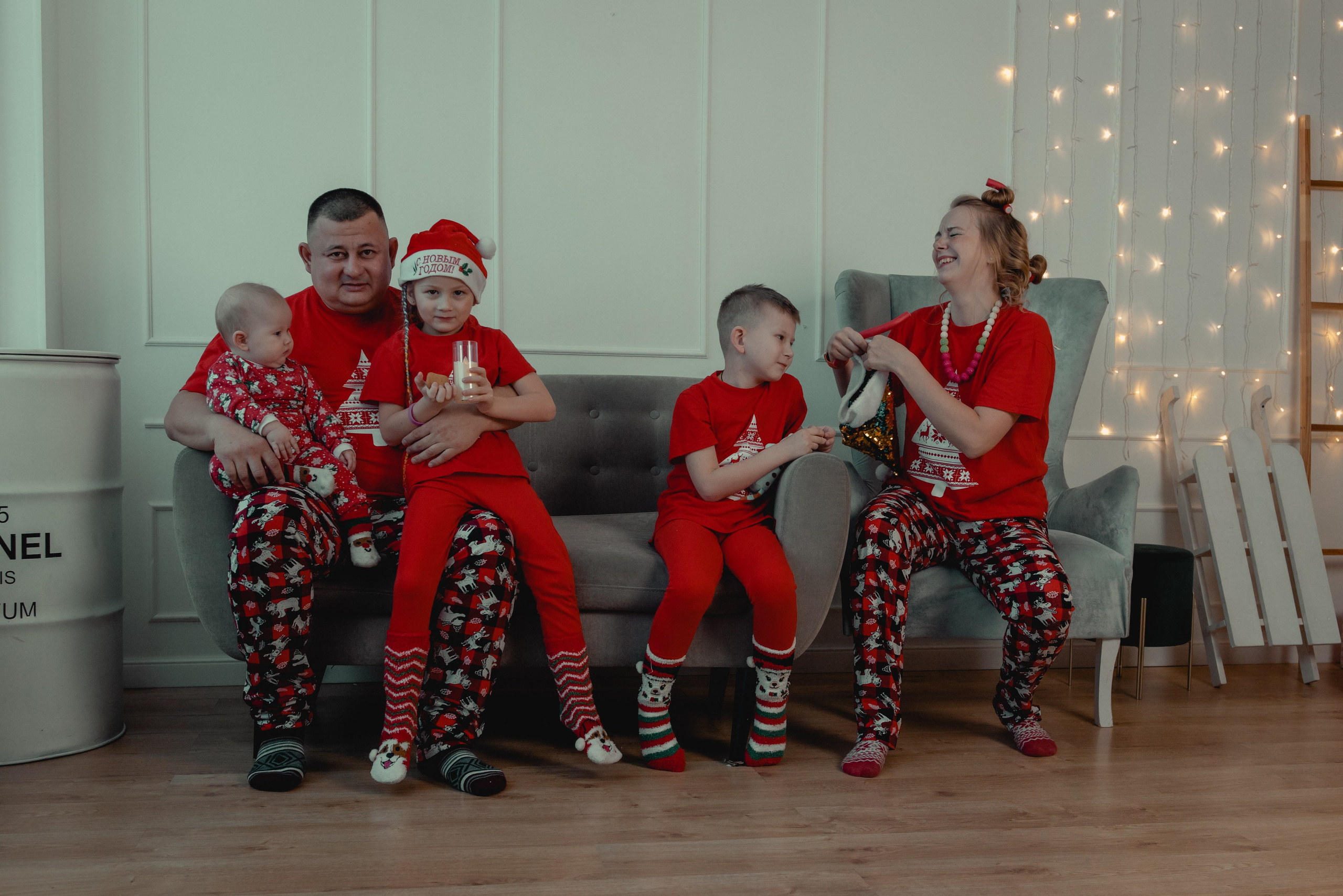 Жанна, веселая семейка. Сказочный фотограф для Вас и Вашей семьи