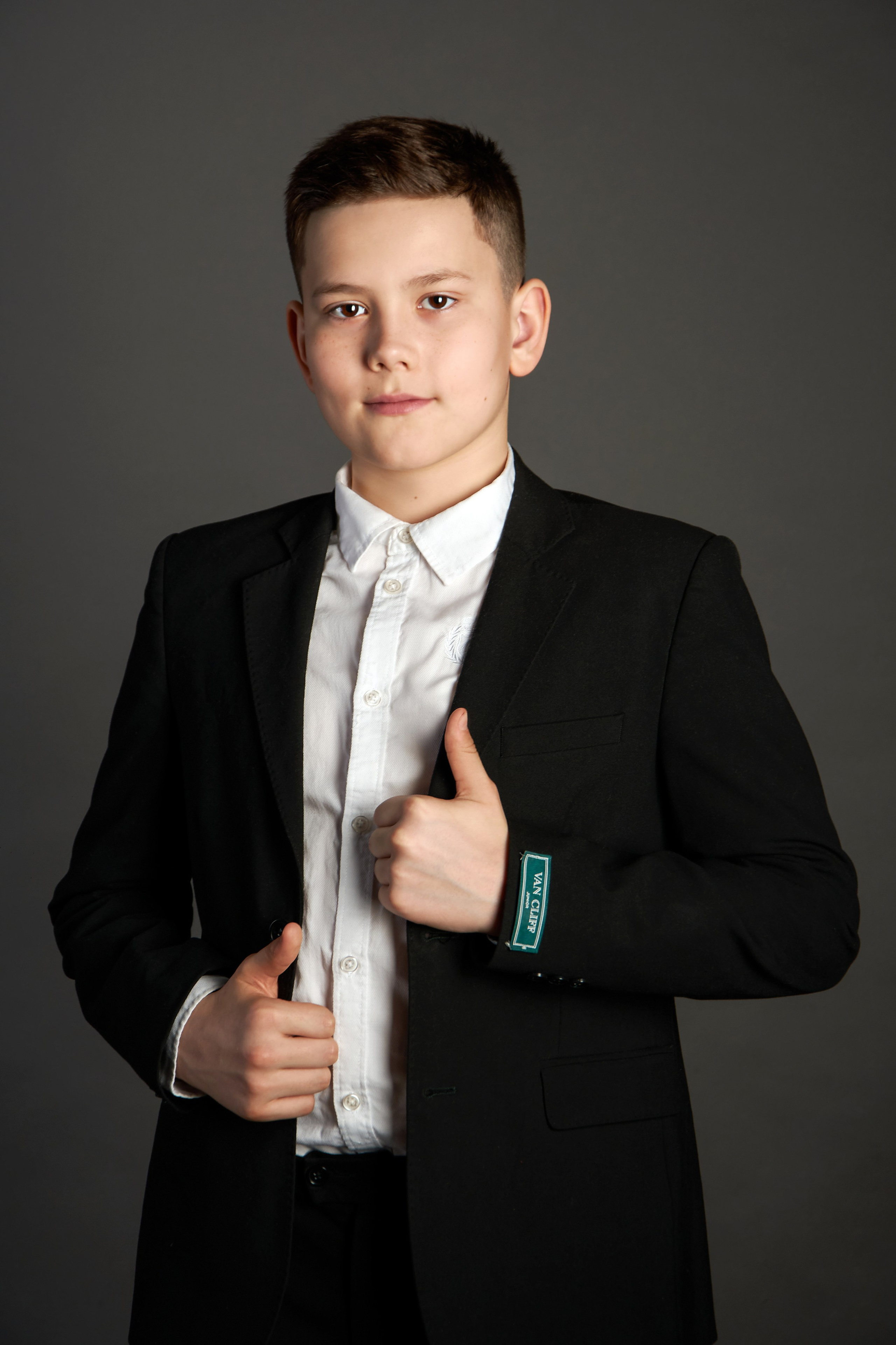 Портретная съемка в альбом. Лицей, 4-й класс. Ольга Чёкотова (Фотограф Кострома)