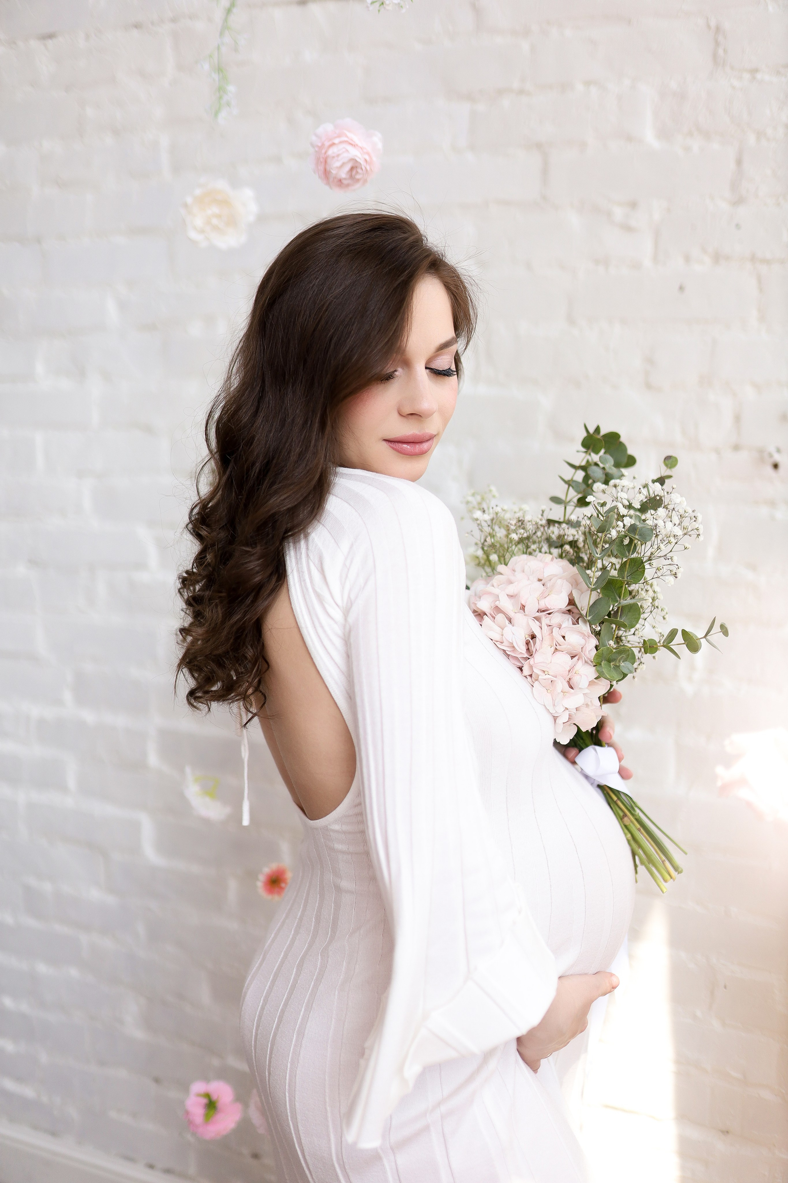 Елена в ожидании. ФОТОГРАФ ХАБАРОВСК АНАСТАСИЯ РАЧЕНКОВА