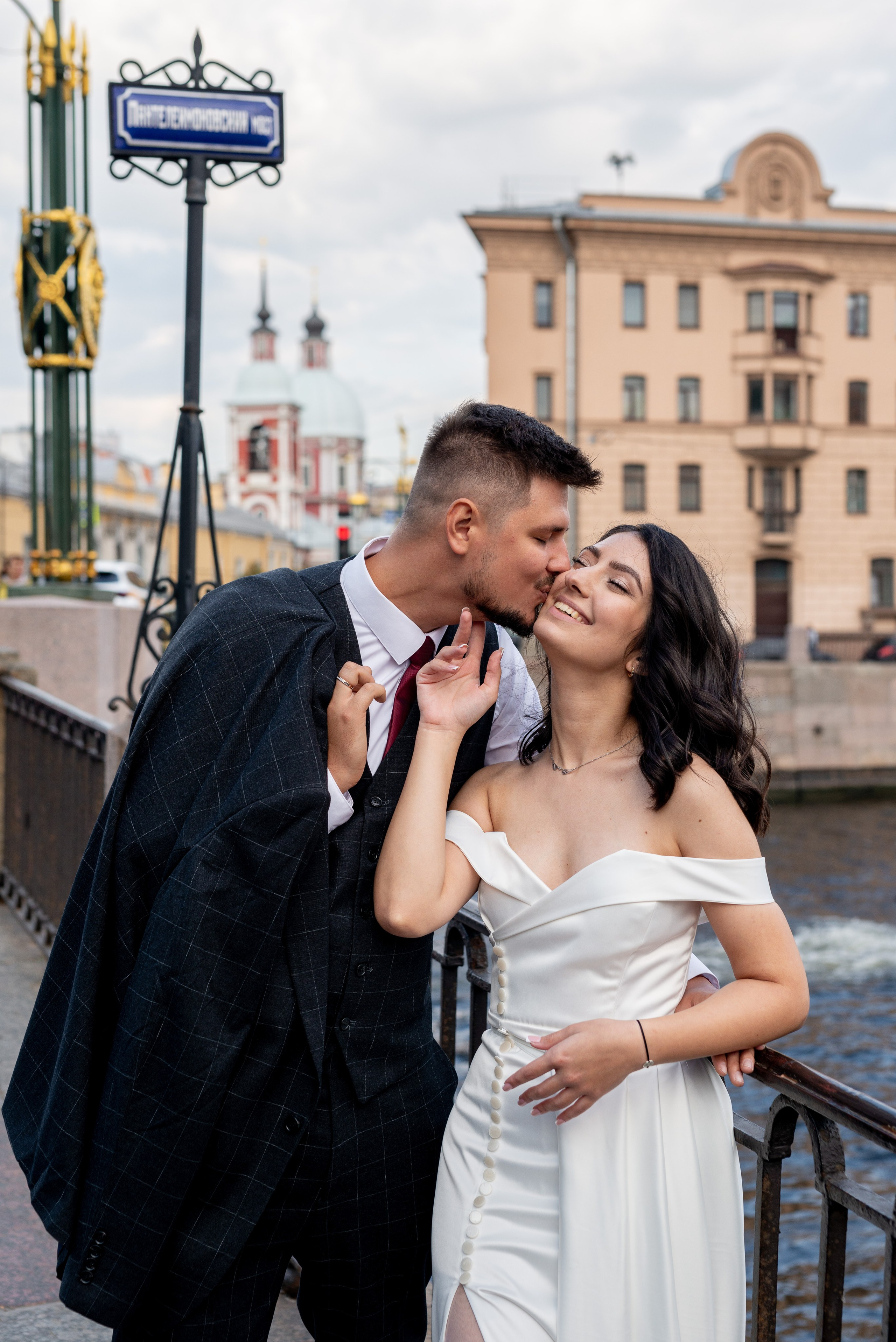 Камерная свадьба в Первом Дворце Бракосочетания №1 на Английской набережной Яны и Евгения. Портретный, семейный и свадебный фотограф в Санкт-Петербурге и в Пушкине Ширяев Денис