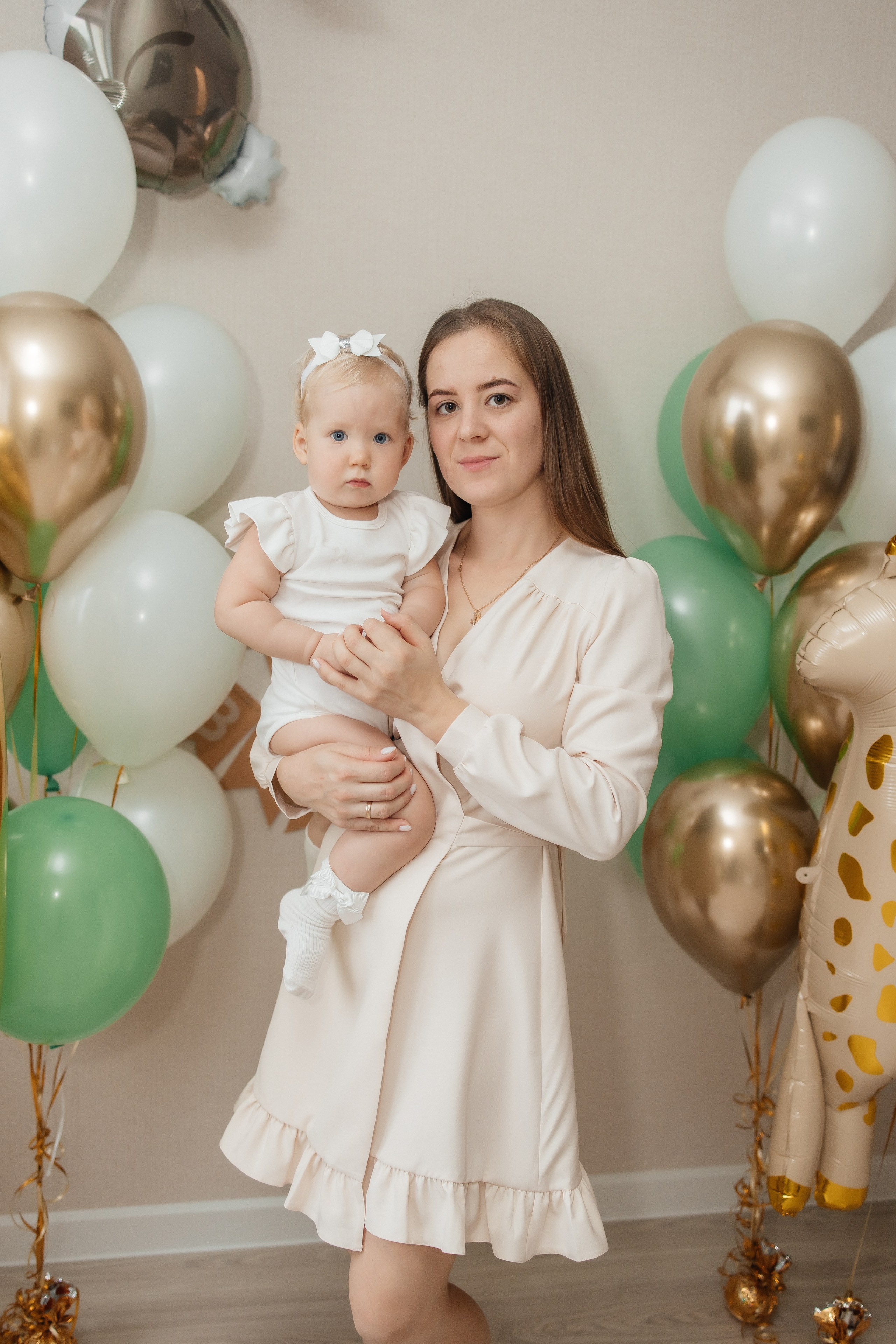 1 годик Еве (домашняя съемка). Профессиональный фотограф Кристина Искусных. Талдом- Москва