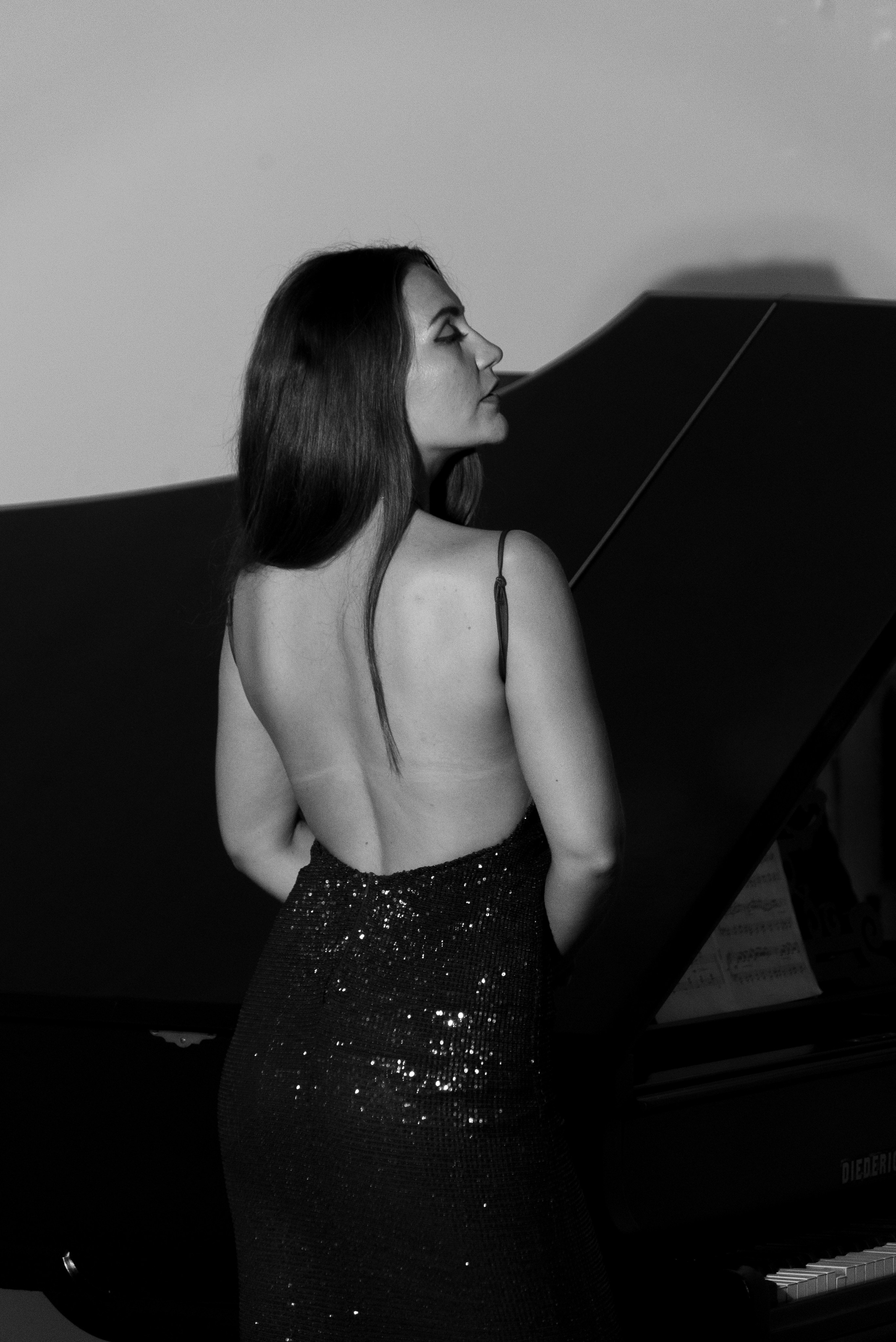 Профессиональная видео и фото съемка клипа на песню. Шедевры для Вас! Фотограф и Видеограф в Краснодаре Пахиев Руслан