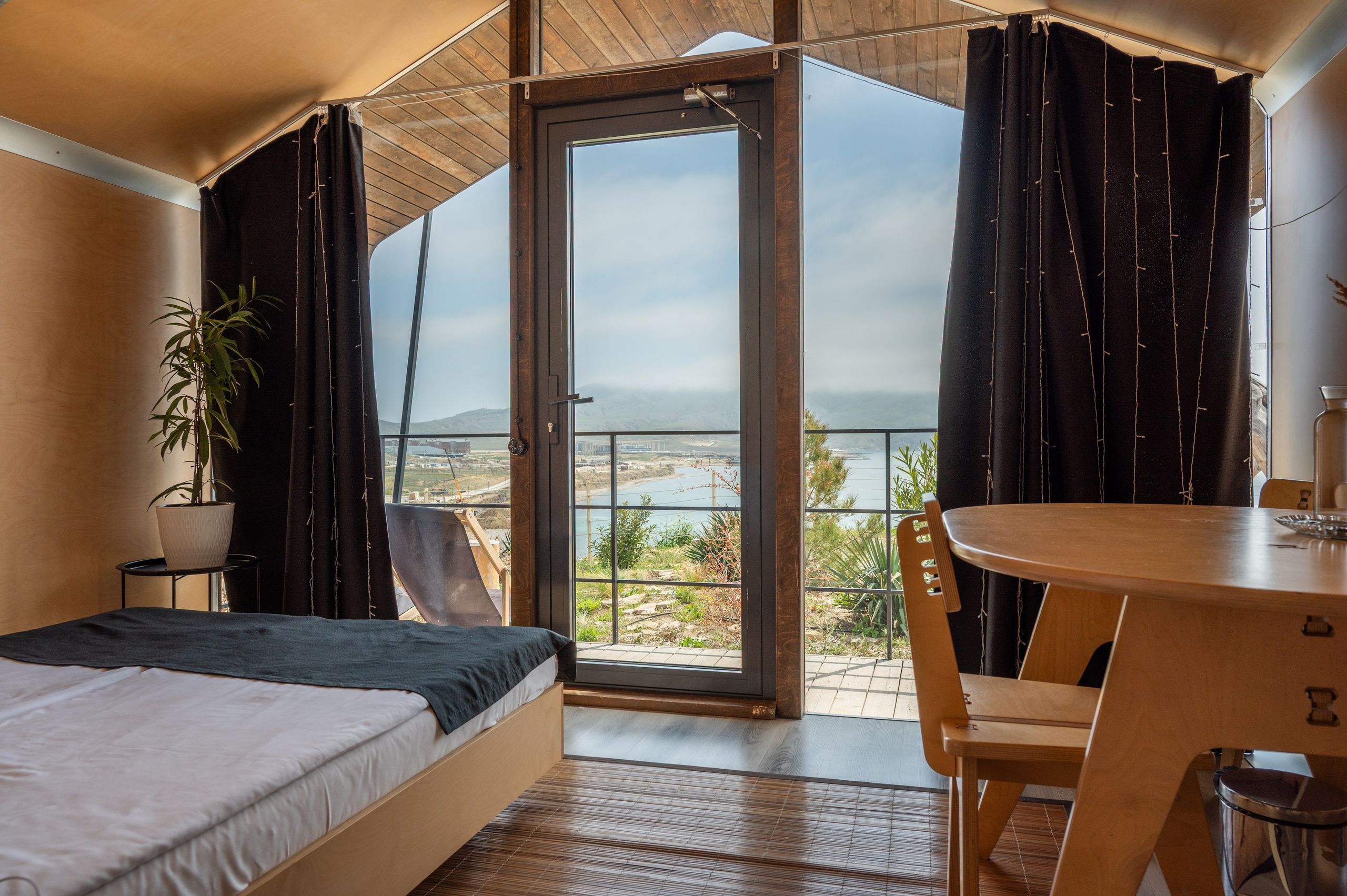 Фотосъёмка для глэмпинга в Крыму. Фотограф Лобанов Антон, г. Москва