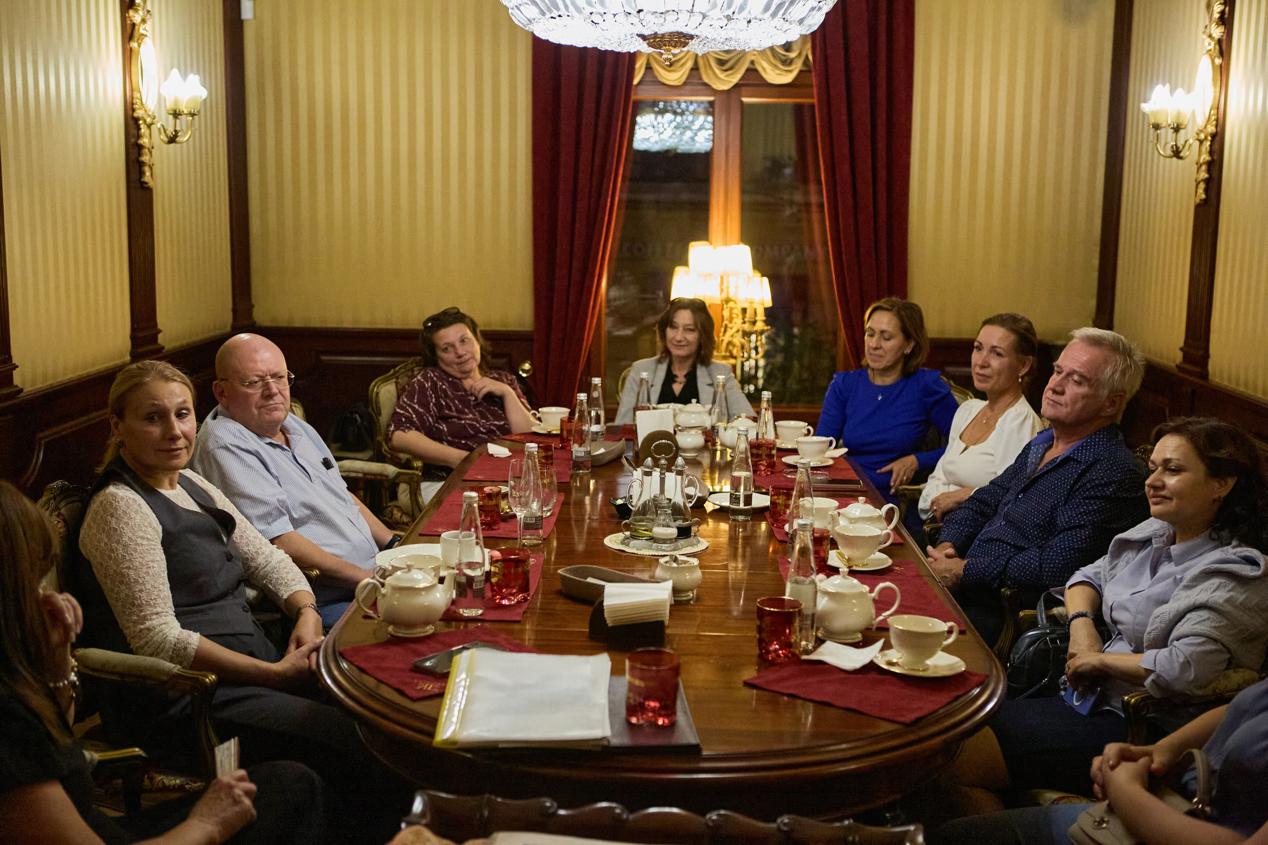 Stories at the table. Фотограф в Санкт-Петербурге Владимир Тихомиров