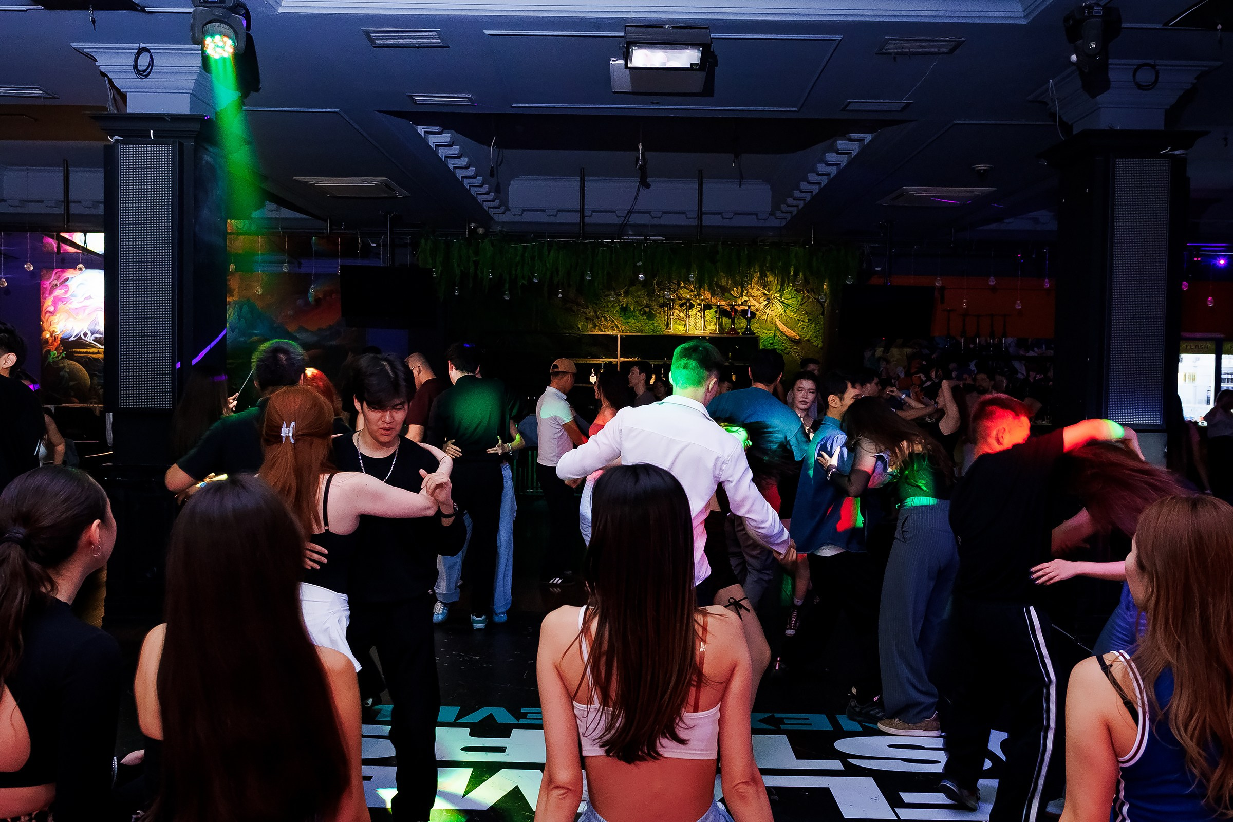 Bachata Party Hola Dance. Репортажный фотограф в Алматы Каюпов Сержан