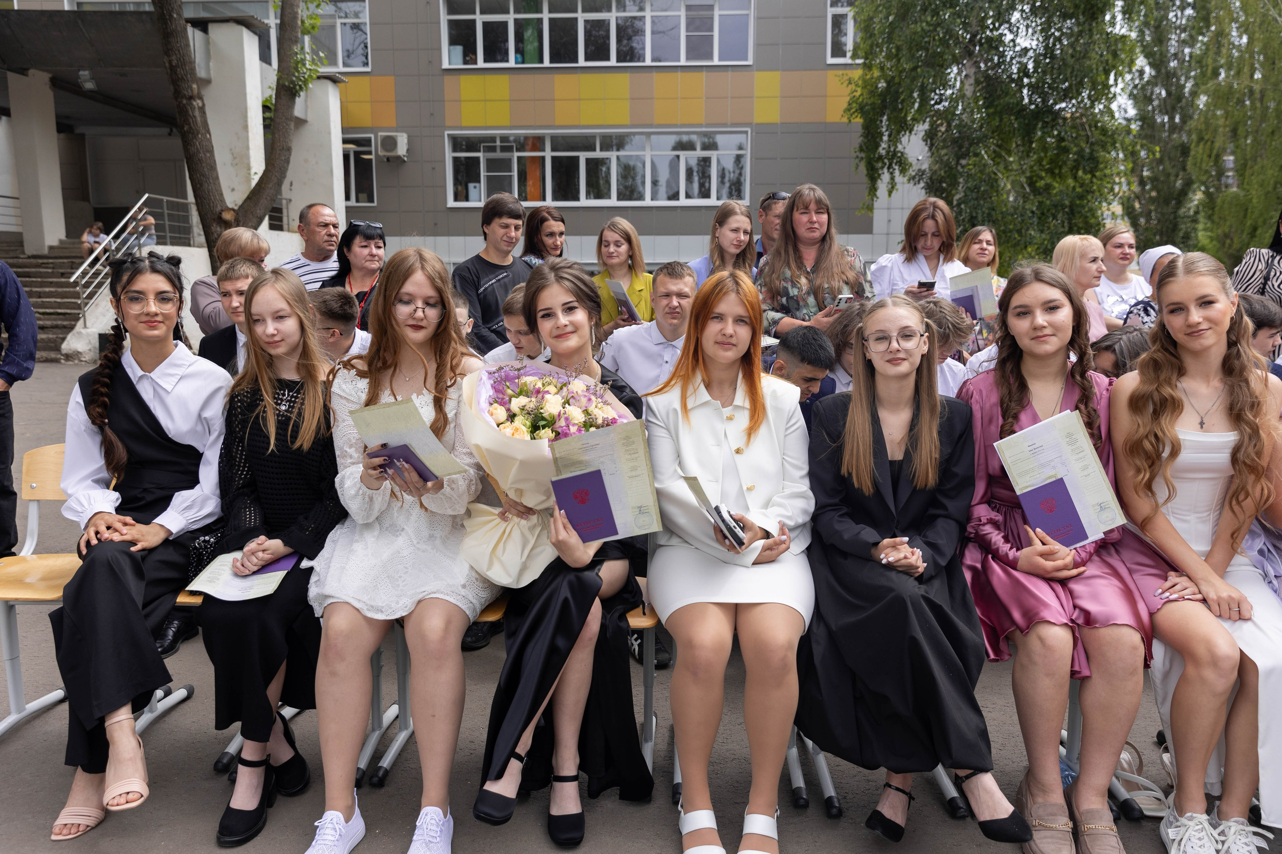 Выпускной 9 класс СОШ 3 2025. Свадебный семейный фотограф Костырина Светлана