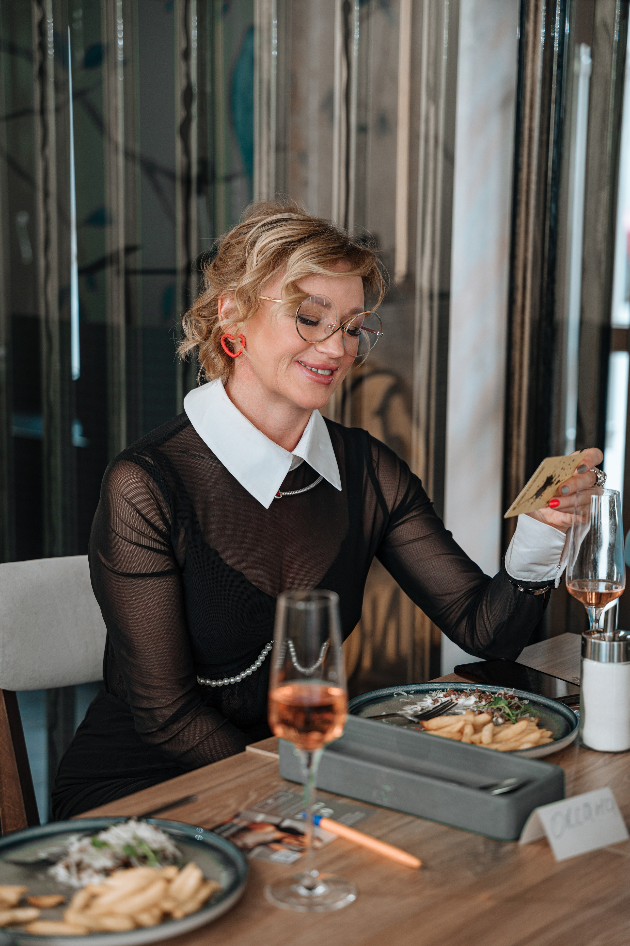 Мафия. Бар FINCH. ЖЕНСКИЙ КЛУБ LAXMI. Портретный фотограф в Санкт-Петербурге Дмитриева Наталия