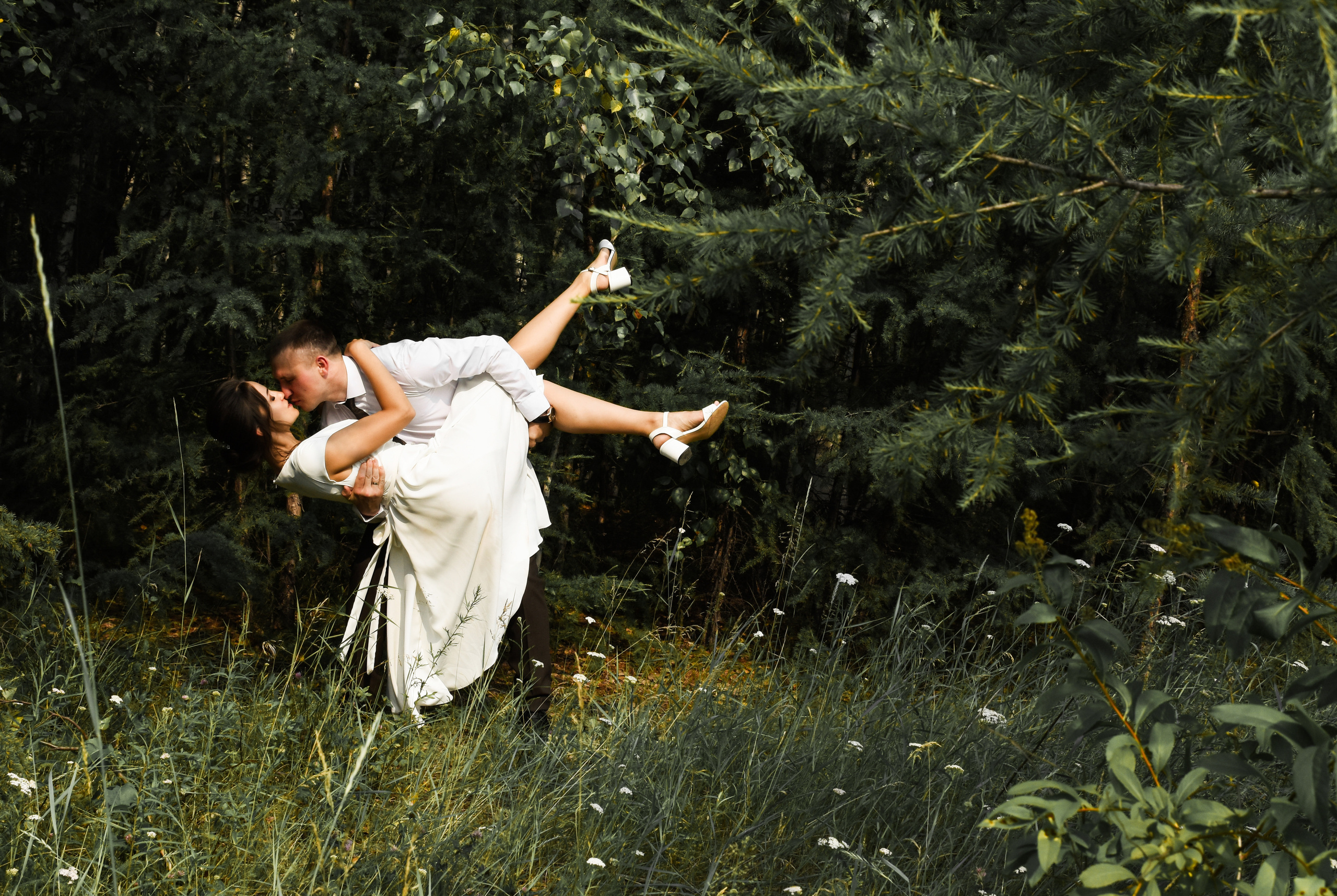 Свадьбы. Фотограф свадебный, семейный, детский. Изготовление выпускных альбомов