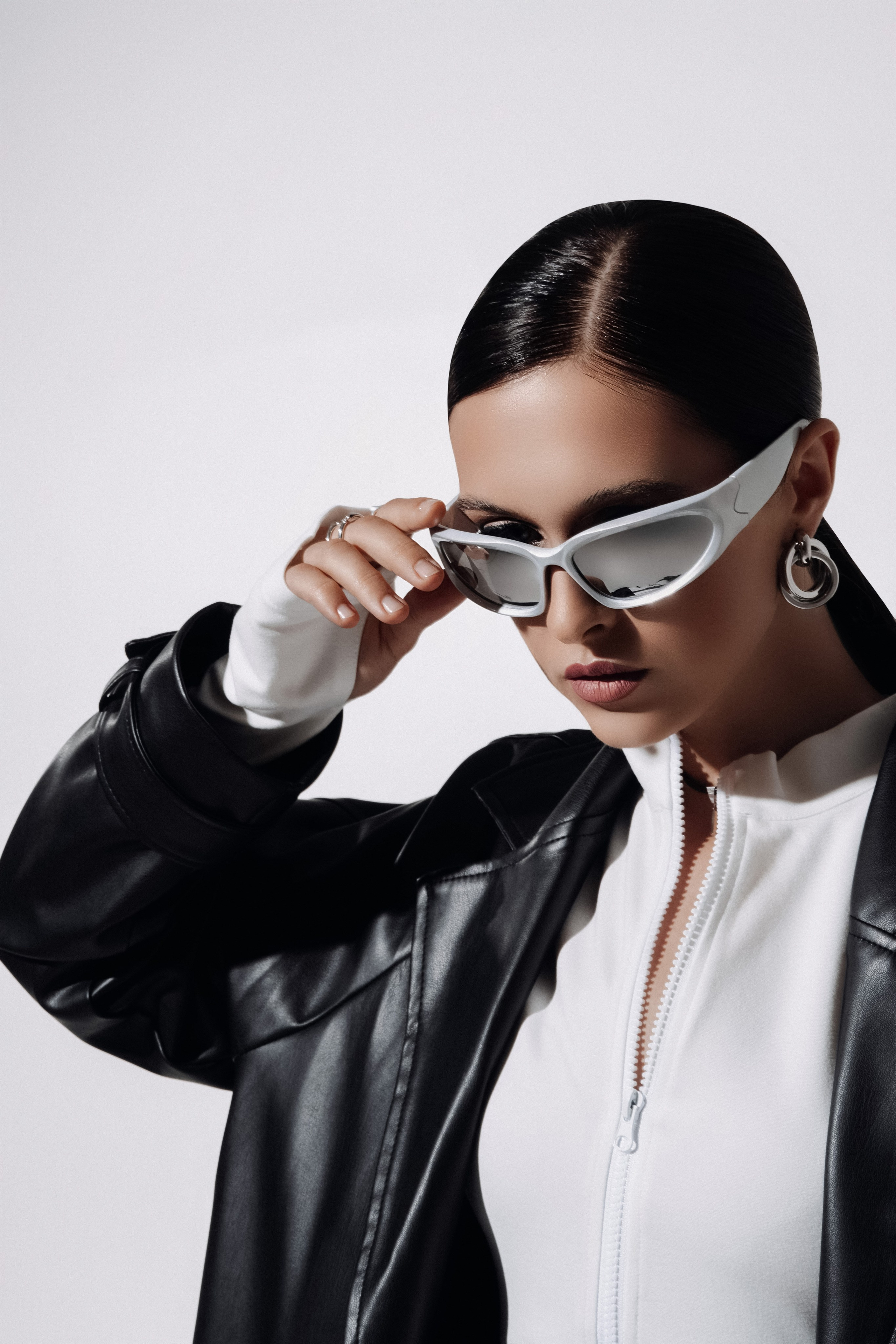 студийная фотосессия с очками