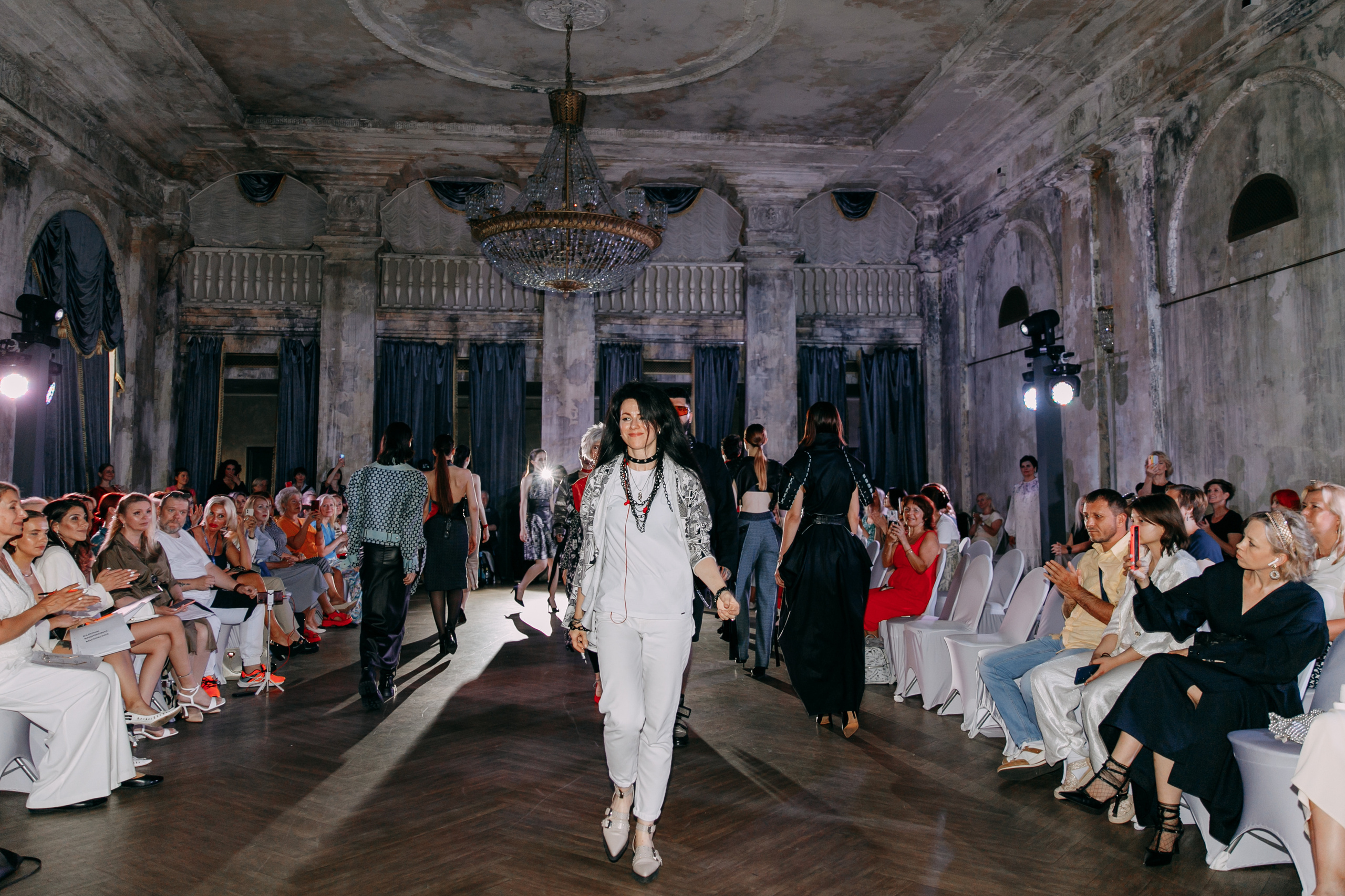 Аллея моды. Фотограф и ретушёр Мария Гущина