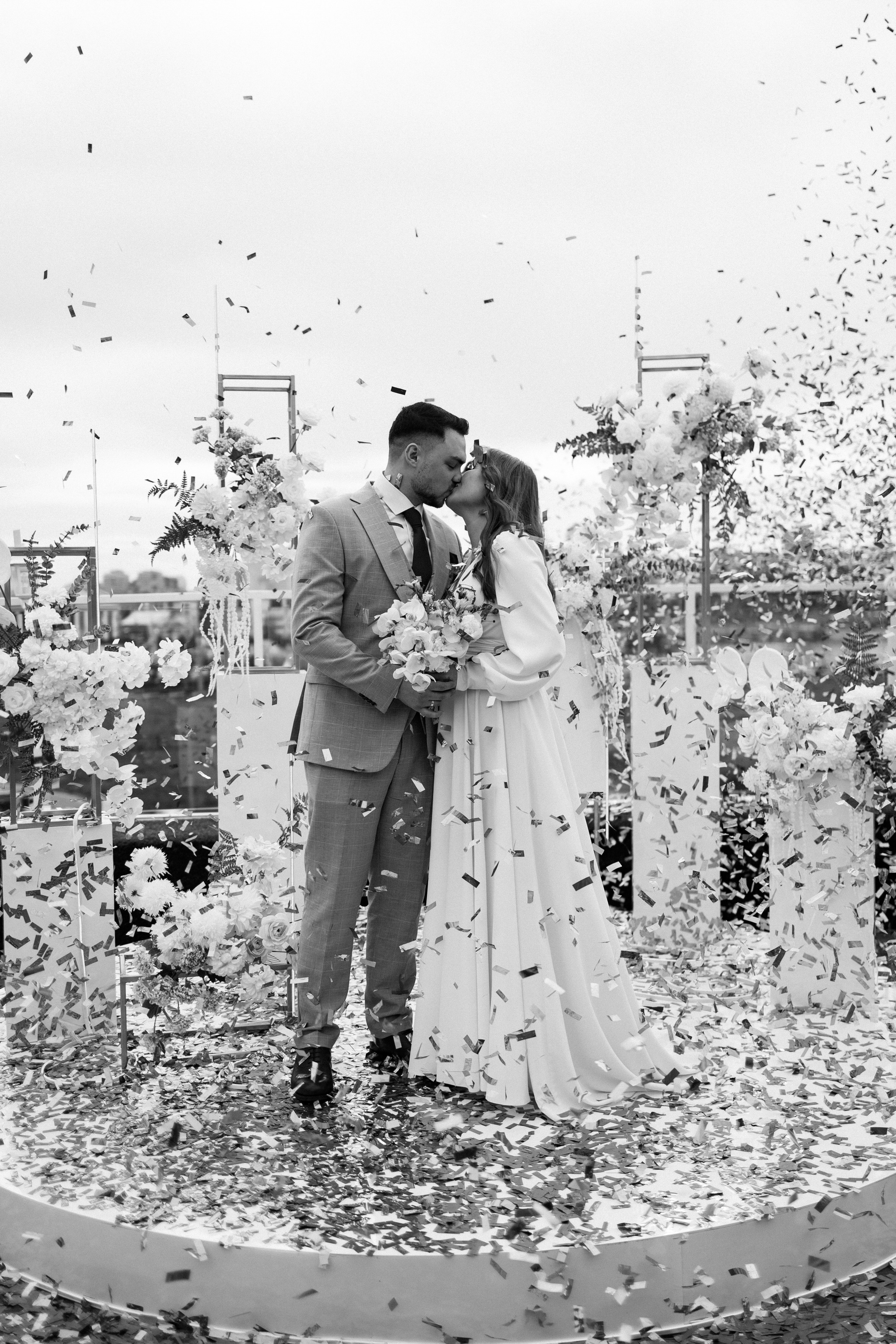 И в конце вечера мы выпьем шампанское за наш день