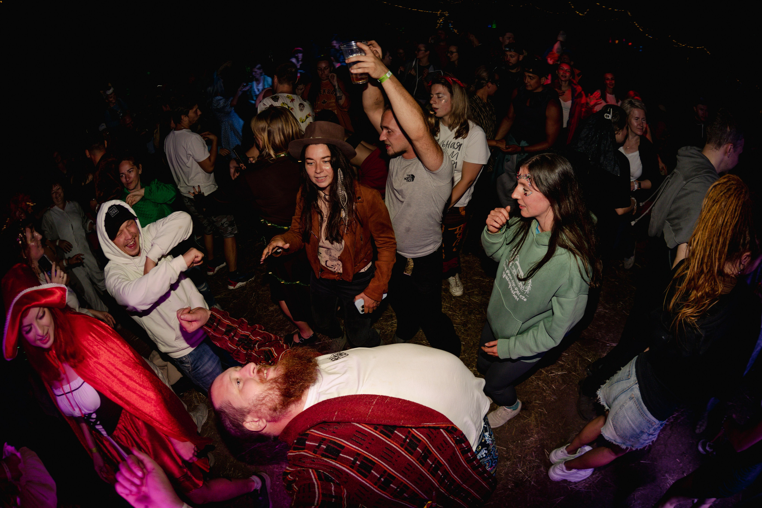 Фестиваль Hello Camper закрытие 2024. Репортажный и портретный фотограф в Санктпетербурге. Видиосъемка мероприятий в Санкт-Петербурге