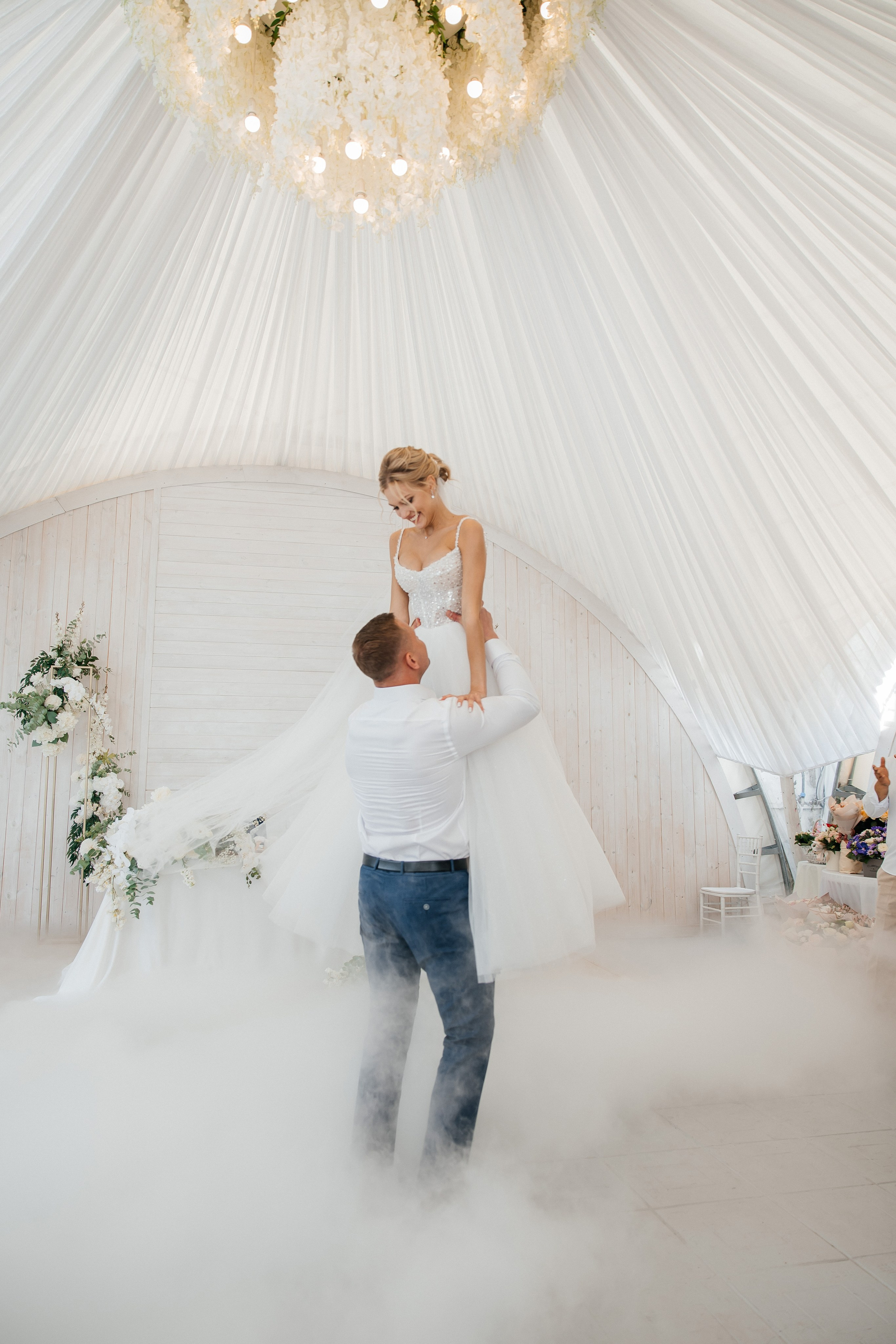 Фото и видеосъемка на свадьбу пакетом услуг. Фотограф, видеограф на свадьбу в Москве Никита Назаров