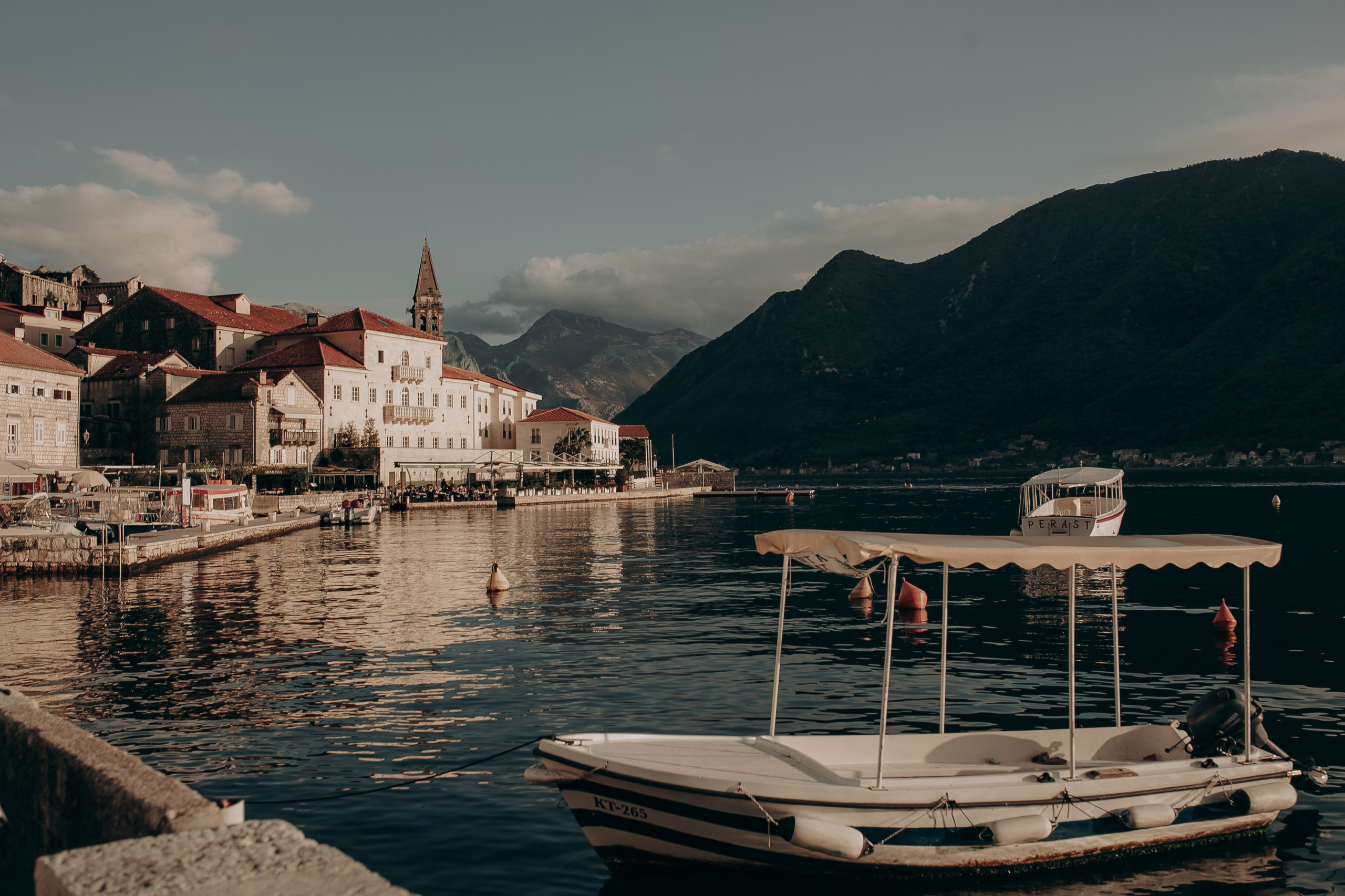 ПРОГУЛКА ПО ПЕРАСТУ. Family, Women & Couples Photographer in Budva, Kotor, Herceg Novi, Perast & Coastal Montenegro