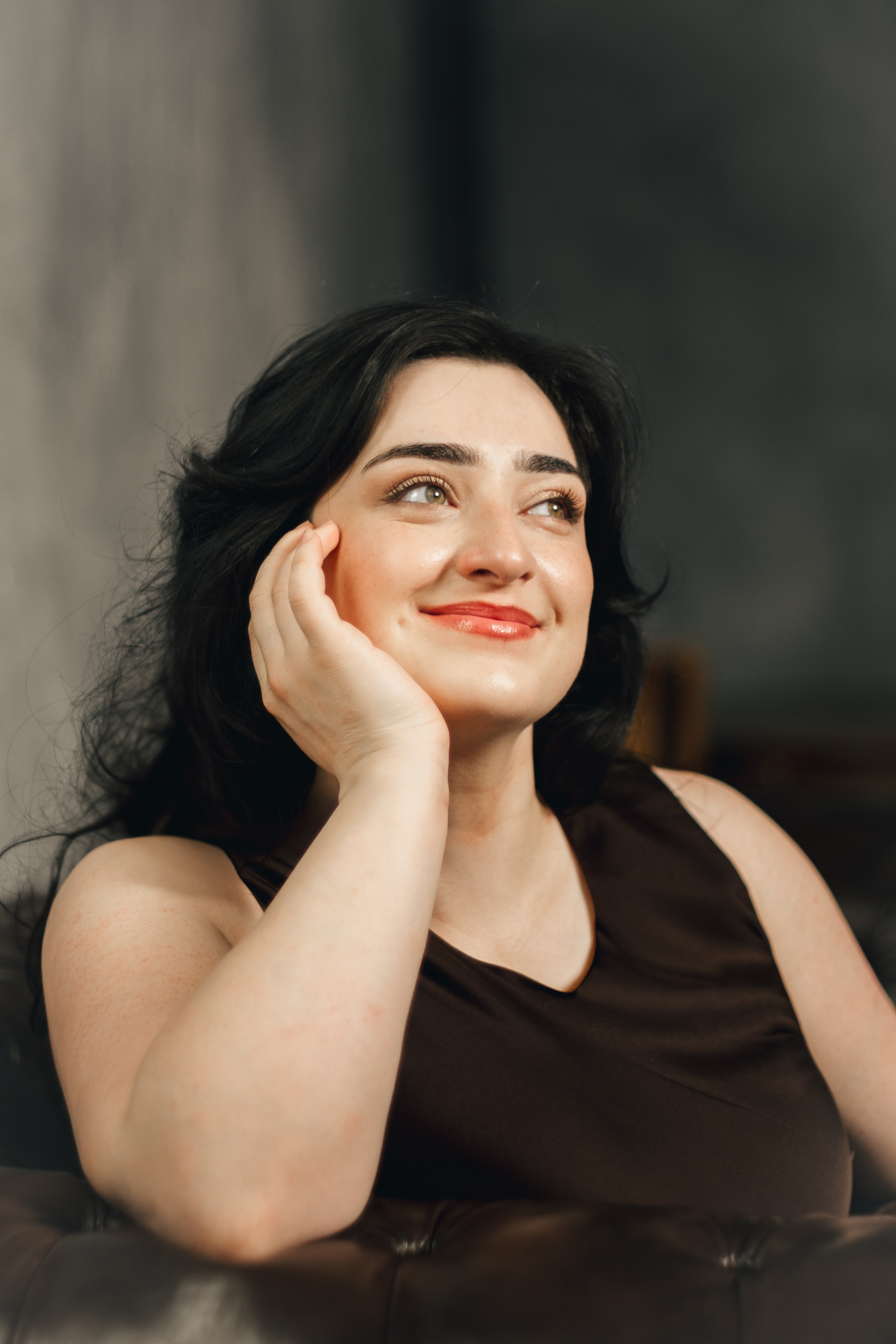 Женские портреты, фотосессия в студии, фотосессия на улице, трогательные портреты. Фотограф из Санкт-Петербурга. Снимаю портреты, свадьбы и репортажи