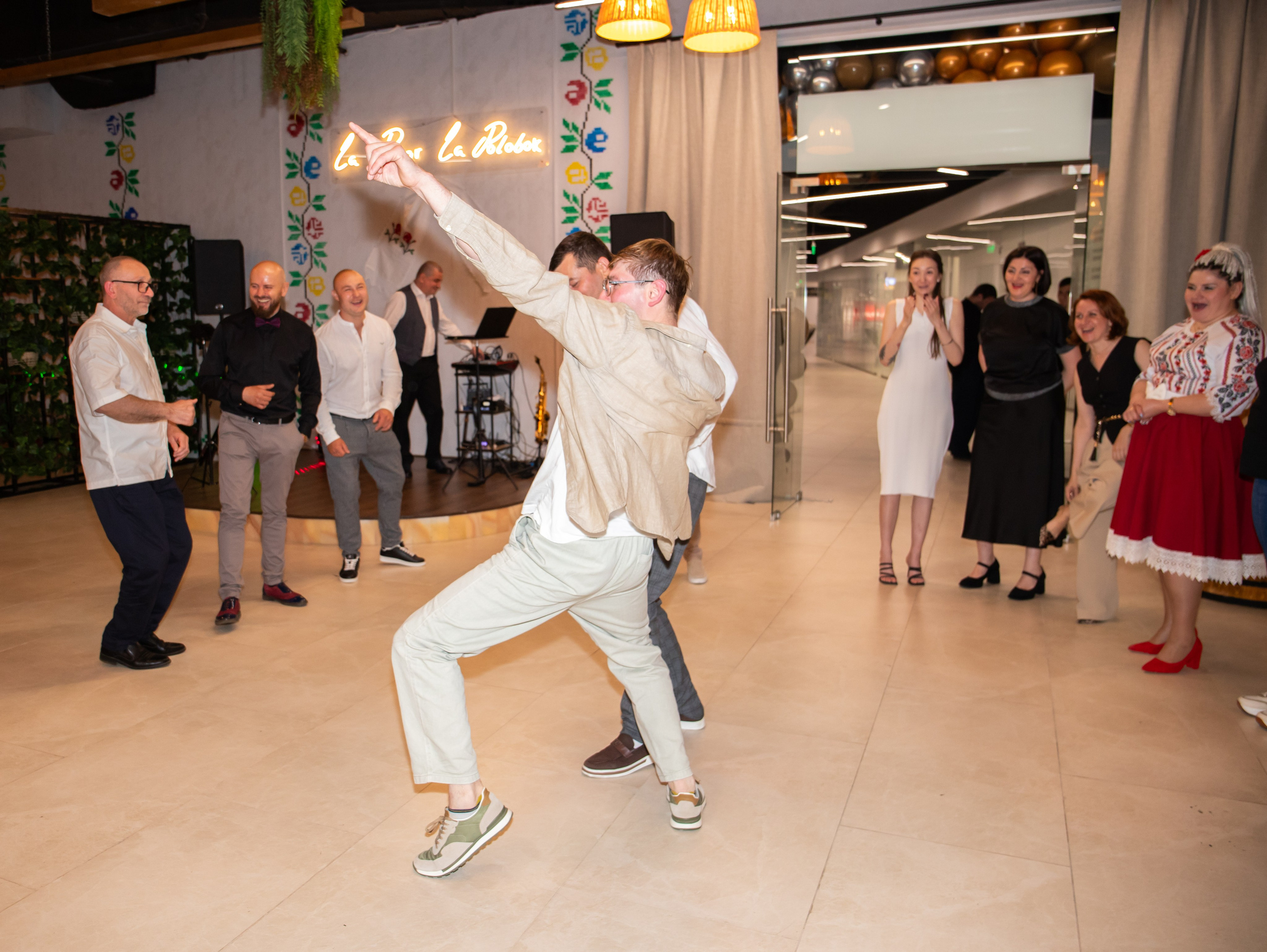 Открытие молдавского ресторана. Свадебный и семейный фотограф в Москве Мила Широких