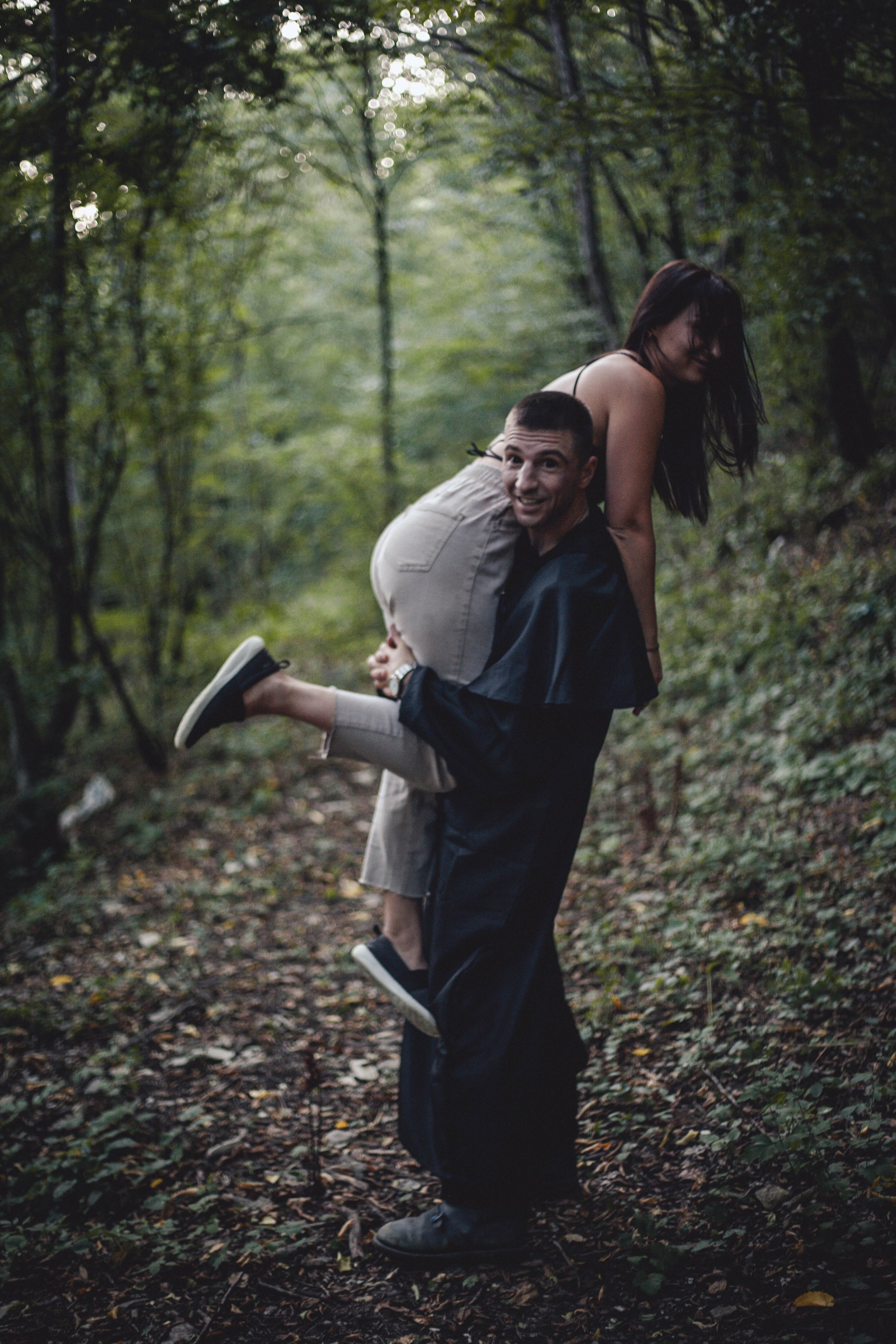 Клип. Уличный фотограф Города N