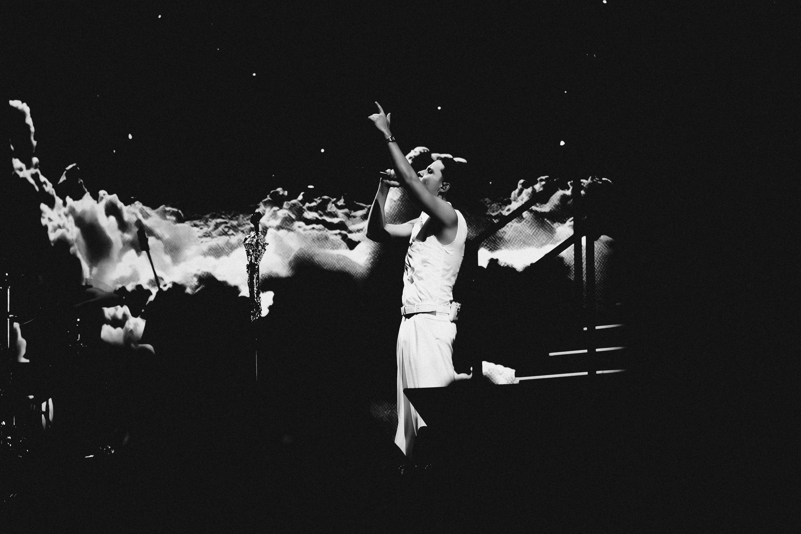 ВАНЯ ДМИТРИЕНКО