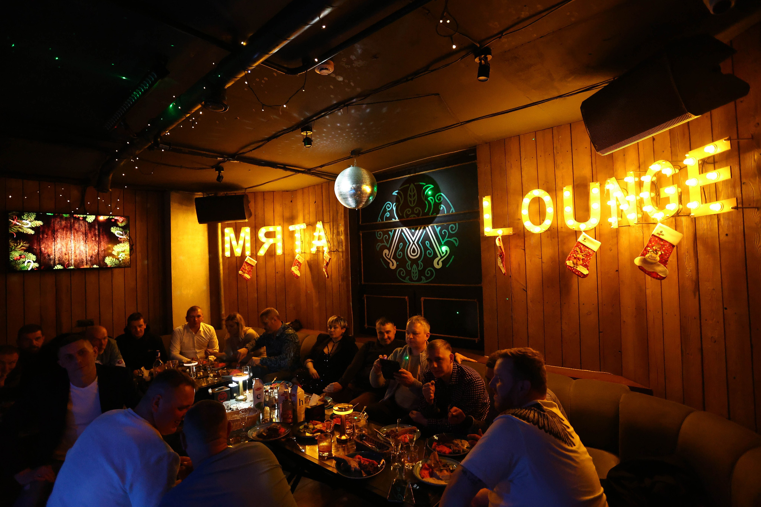 15/12/23 Новогоднее караоке в Мята Спортивная. Мята Спортивная — Кальянная, караоке, бар в Минске