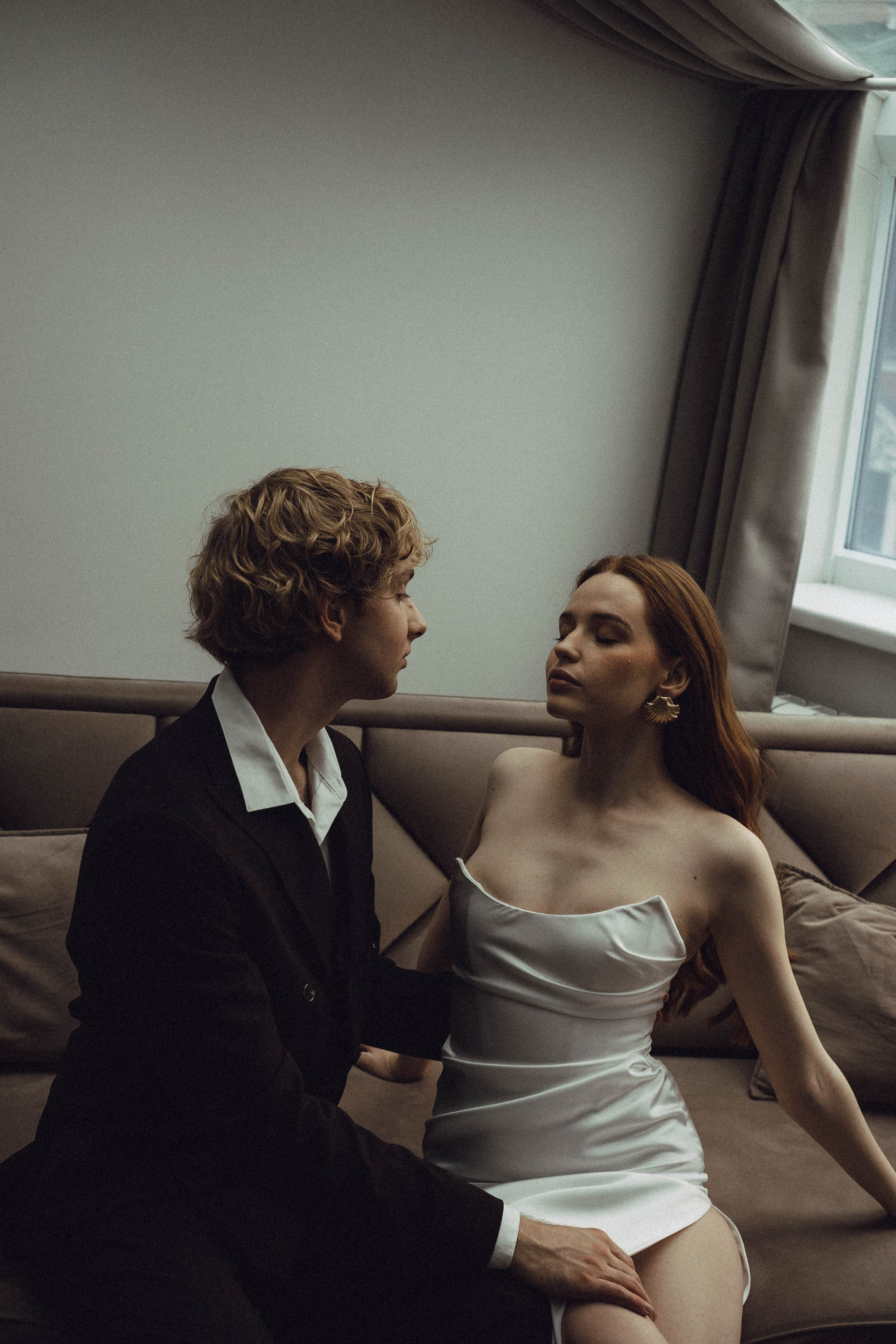 СВАДЕБНАЯ СЬЕМКА В ОТЕЛЕ. СБОРЫ ЖЕНИХА И НЕВЕСТЫ И ТАКЖЕ ТОР И ПОДГОТОВКА К ПРОГУЛКЕ. Профессиональный фотограф, Санкт-Петербург — Виктория Богомолова