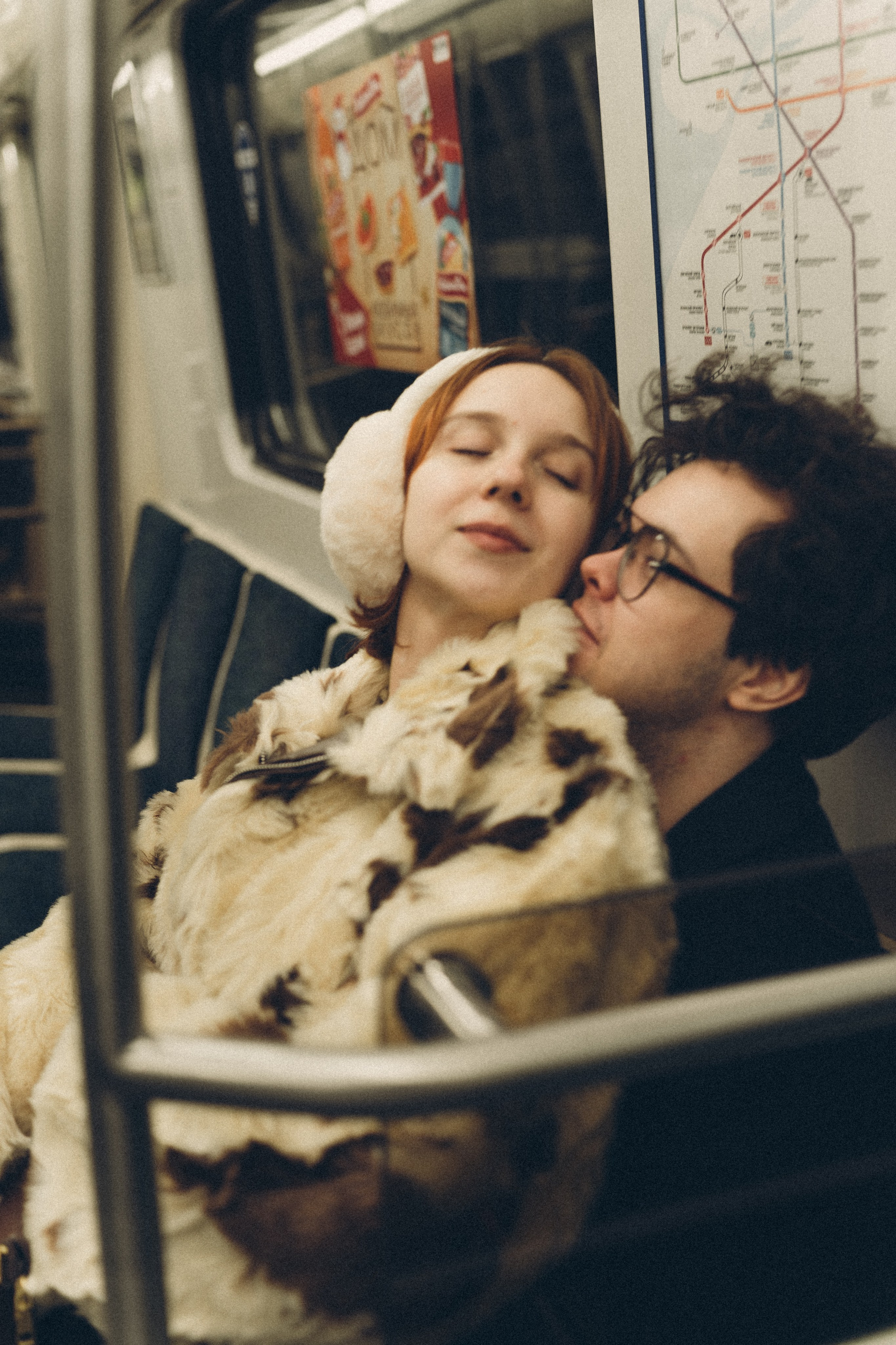 НОВОГОДНЯЯ ФОТОСЕСИИЯ ПАРЫ В МЕТРО ЛЮБОВЬ. Профессиональный фотограф, Санкт-Петербург — Виктория Богомолова