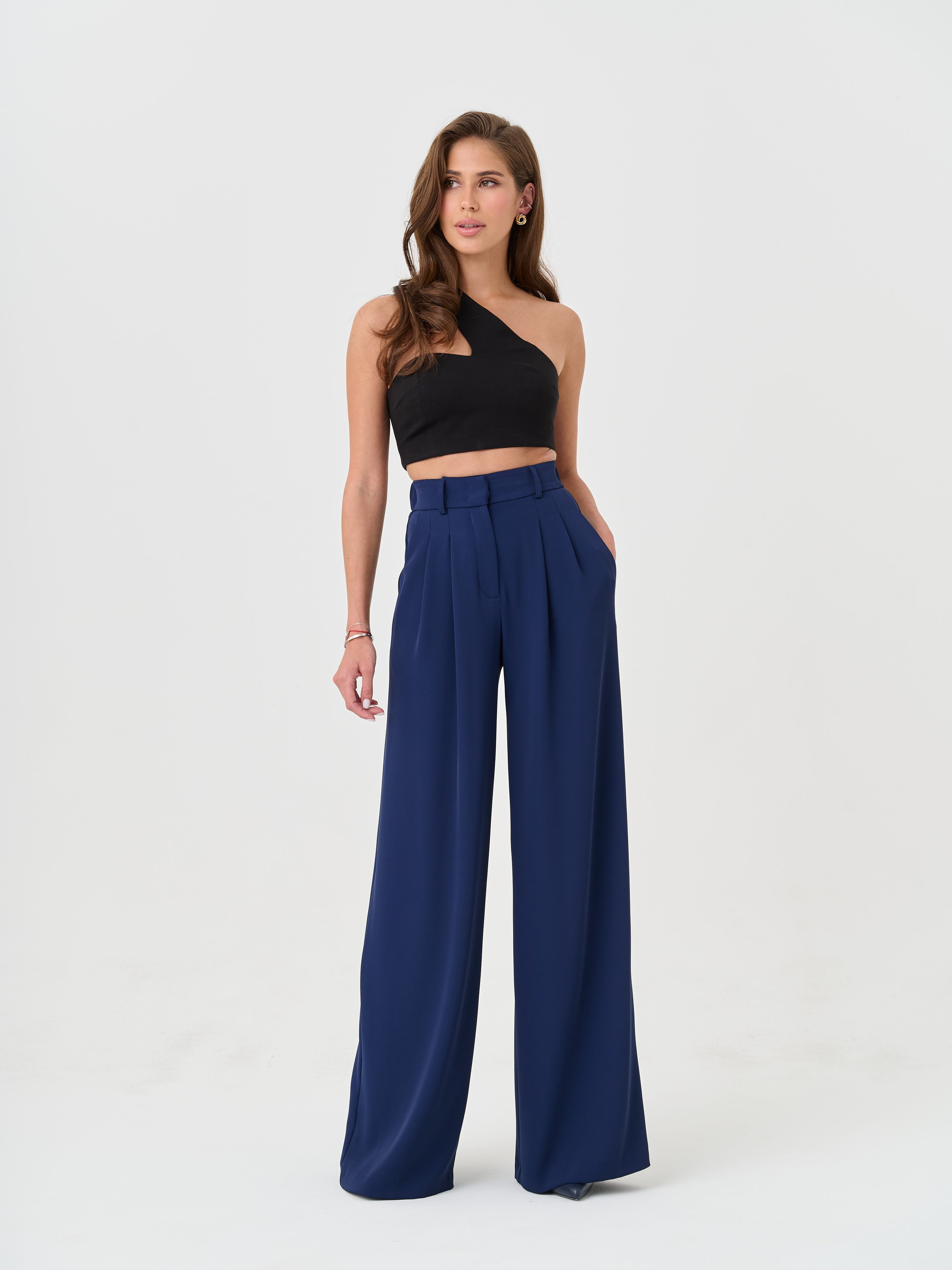 Каталог для продакшна BURO. Fashion фотограф в Москве Ксения Чупрунова