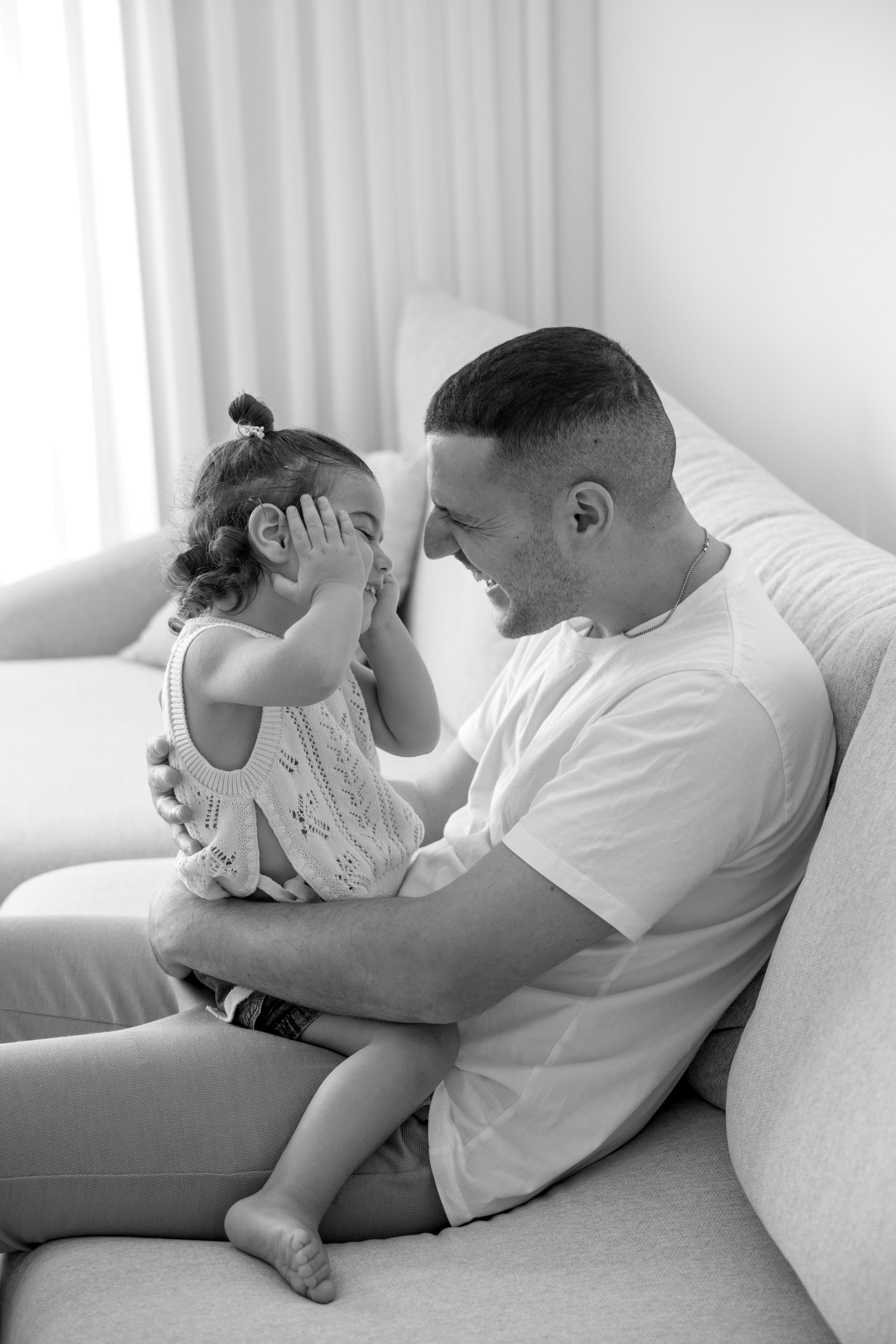 Family photoshoot at home. Главная