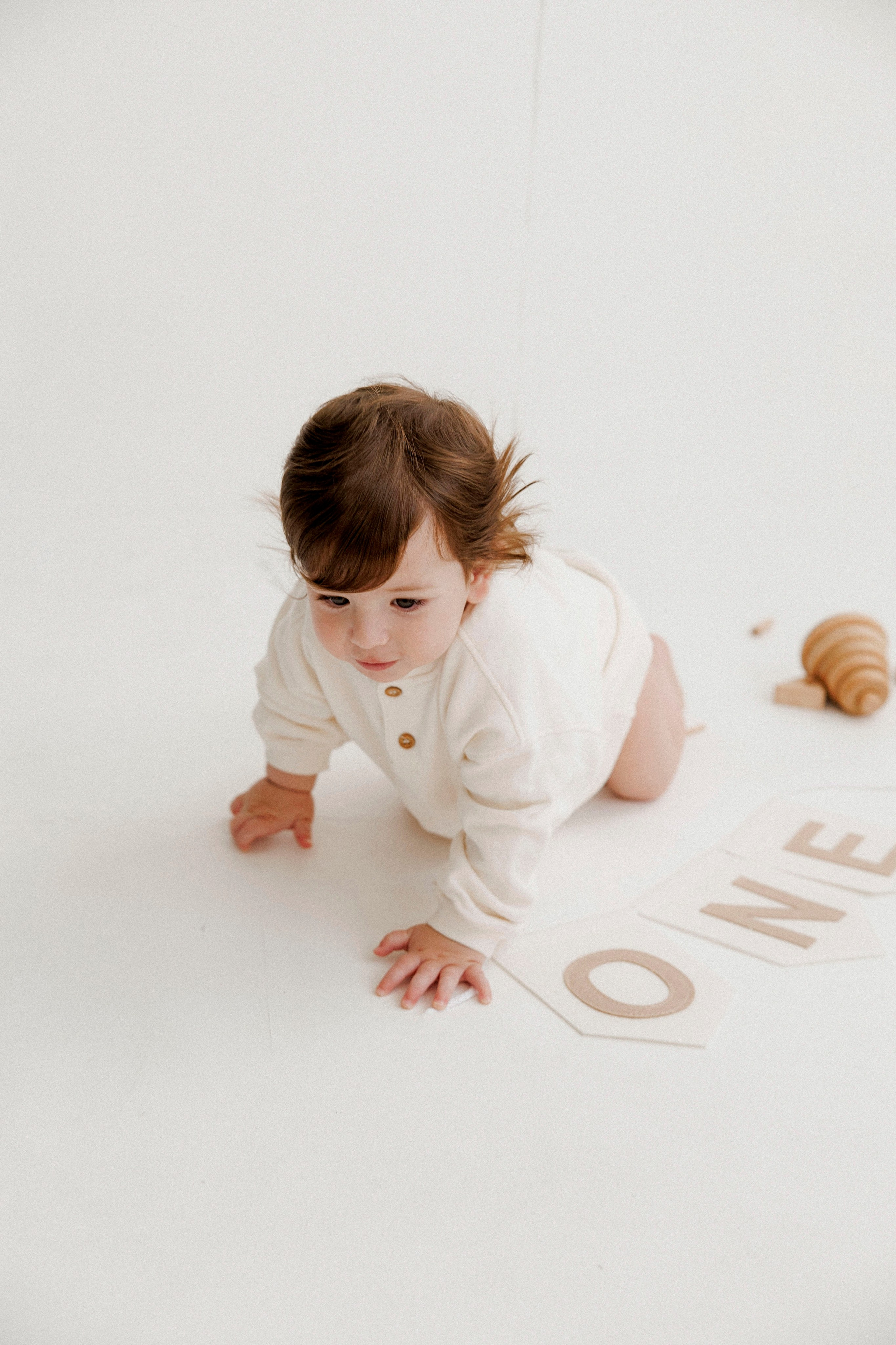 One year inside the White studio. Wedding and family photographer