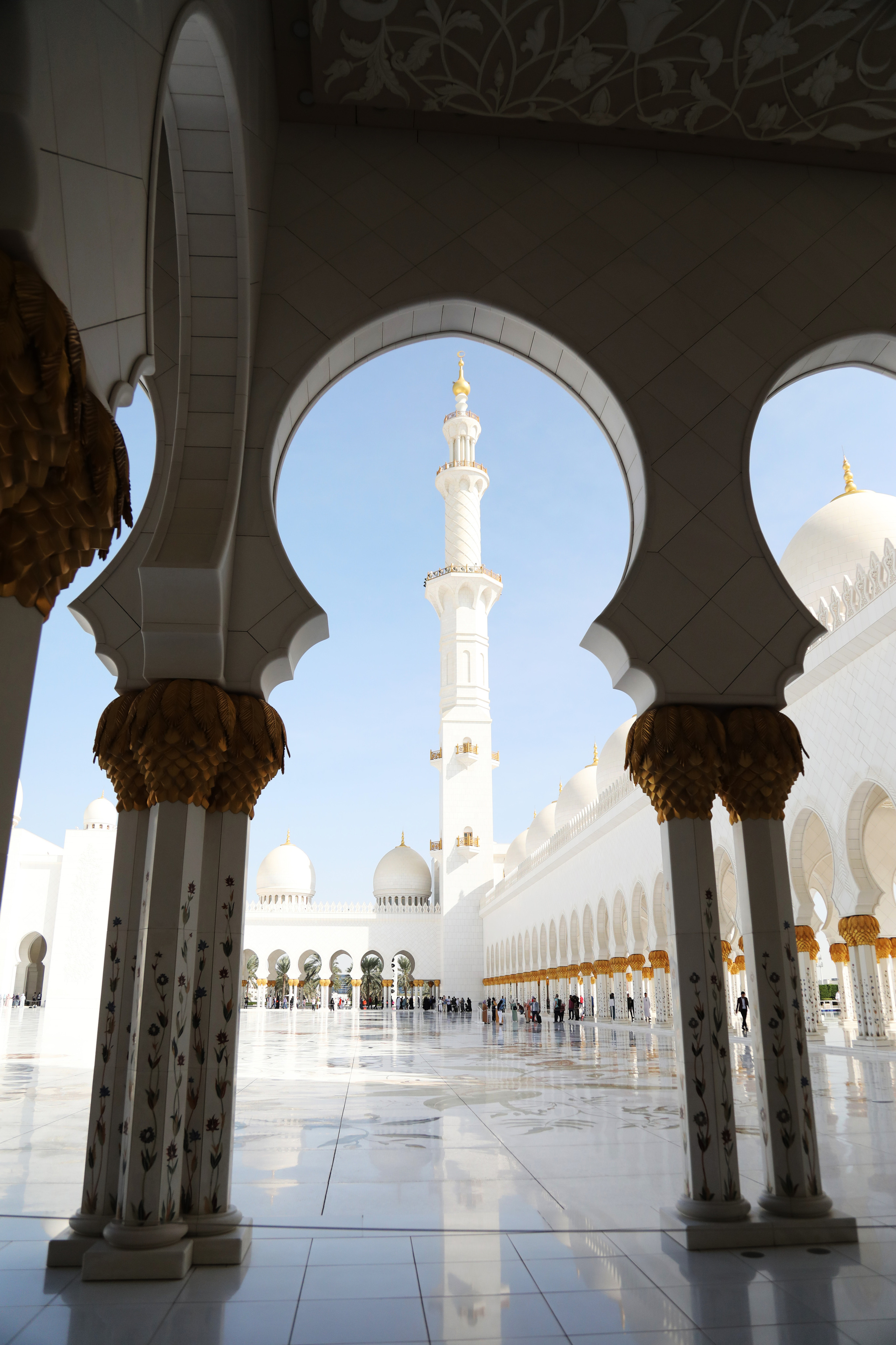 Абу Даби. Мечеть Шейха Зайда. Репортажный и портретный фотограф Русакова Жанна