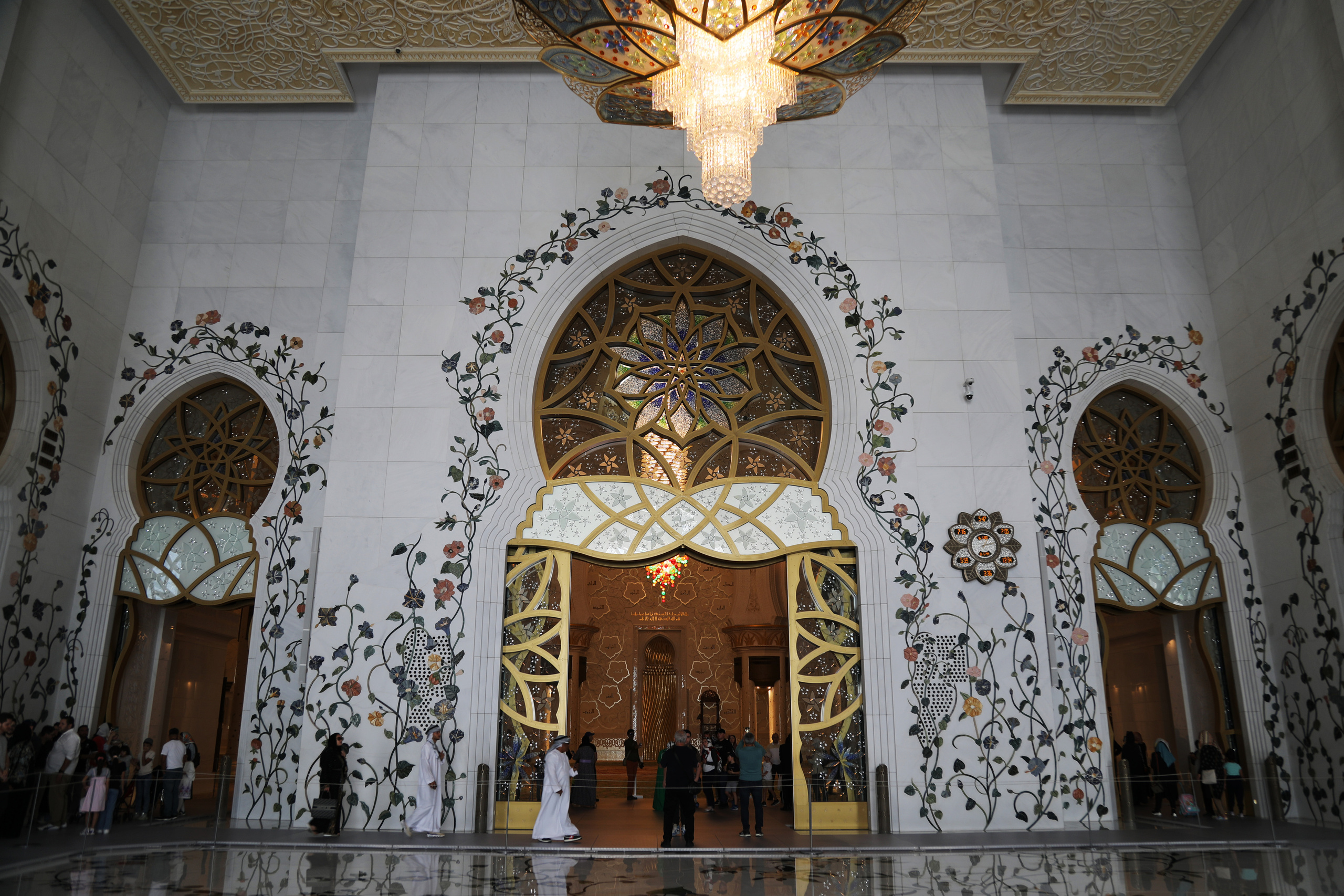 Абу Даби. Мечеть Шейха Зайда. Репортажный и портретный фотограф Русакова Жанна