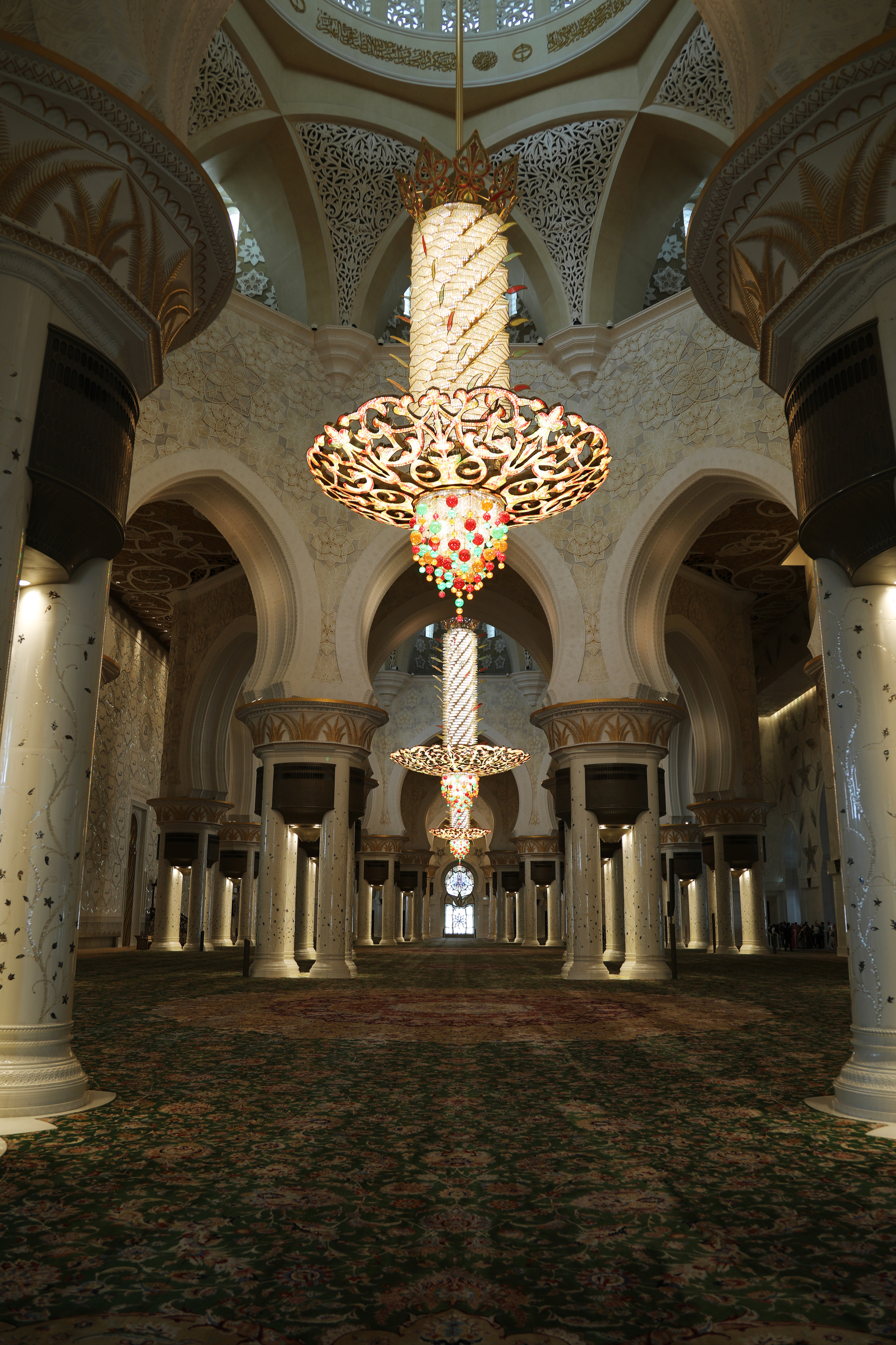 Абу Даби. Мечеть Шейха Зайда. Репортажный и портретный фотограф Русакова Жанна