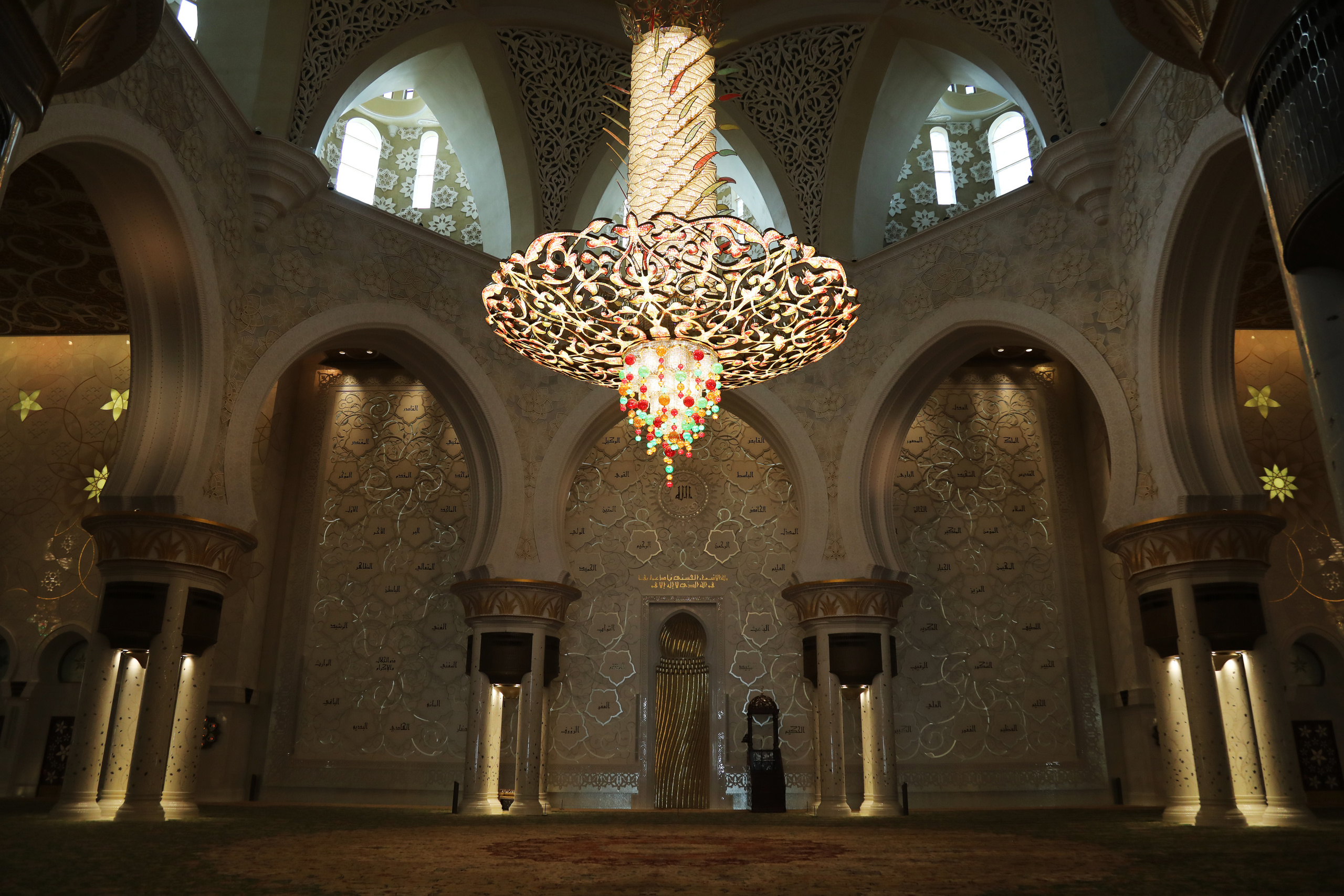 Абу Даби. Мечеть Шейха Зайда. Репортажный и портретный фотограф Русакова Жанна