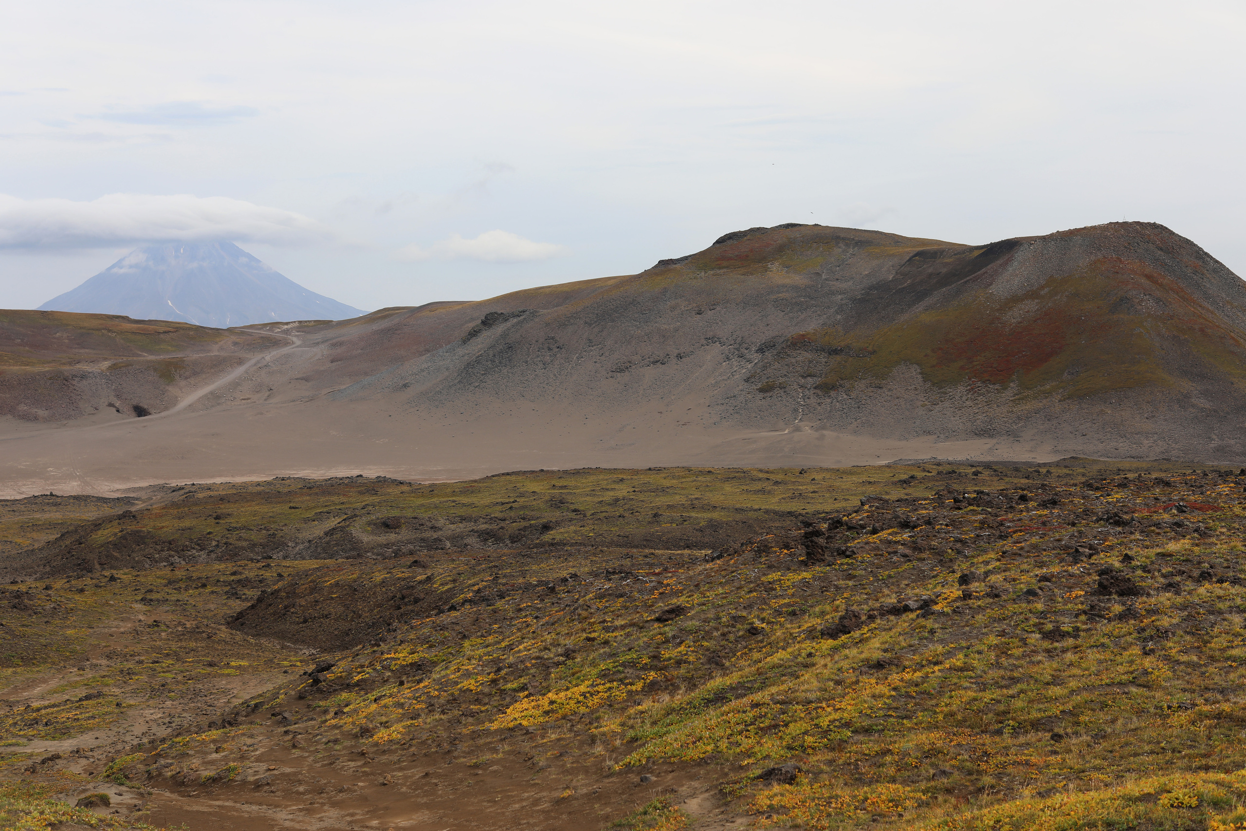Камчатка. Вулкан Горелый. Пещера у Горелого Вулкана. Репортажный и портретный фотограф Русакова Жанна