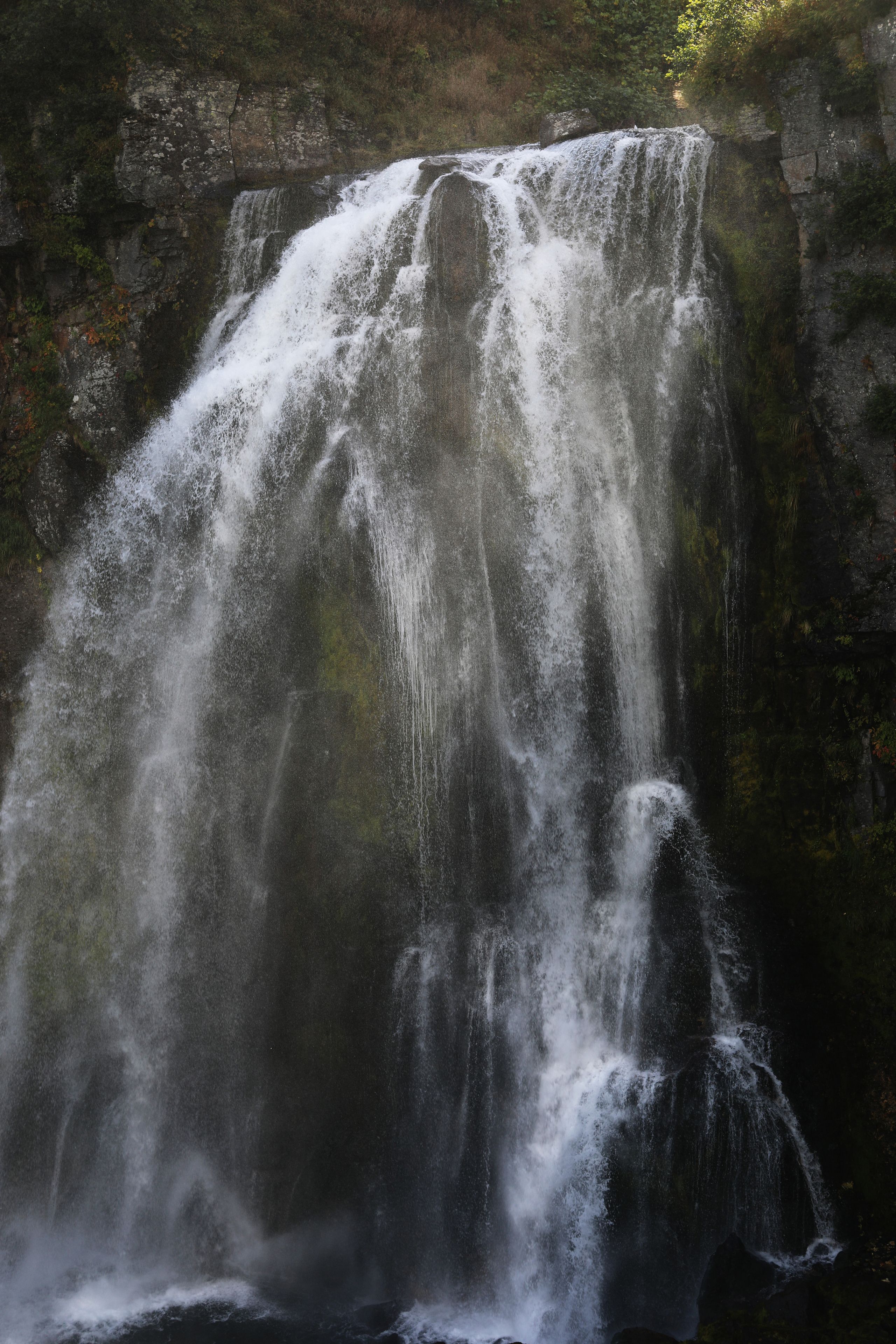 Камчатка. Водопад на ручье Спокойном. Репортажный и портретный фотограф Русакова Жанна