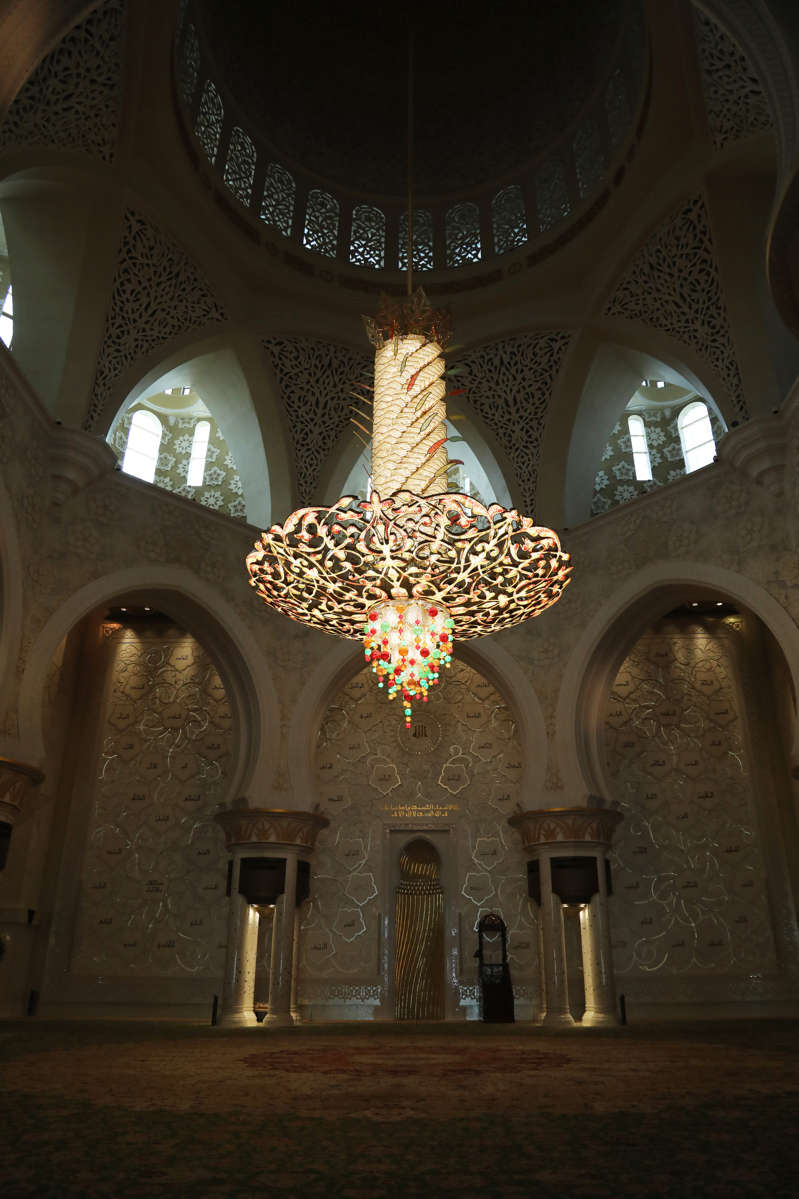 Абу Даби. Мечеть Шейха Зайда. Репортажный и портретный фотограф Русакова Жанна