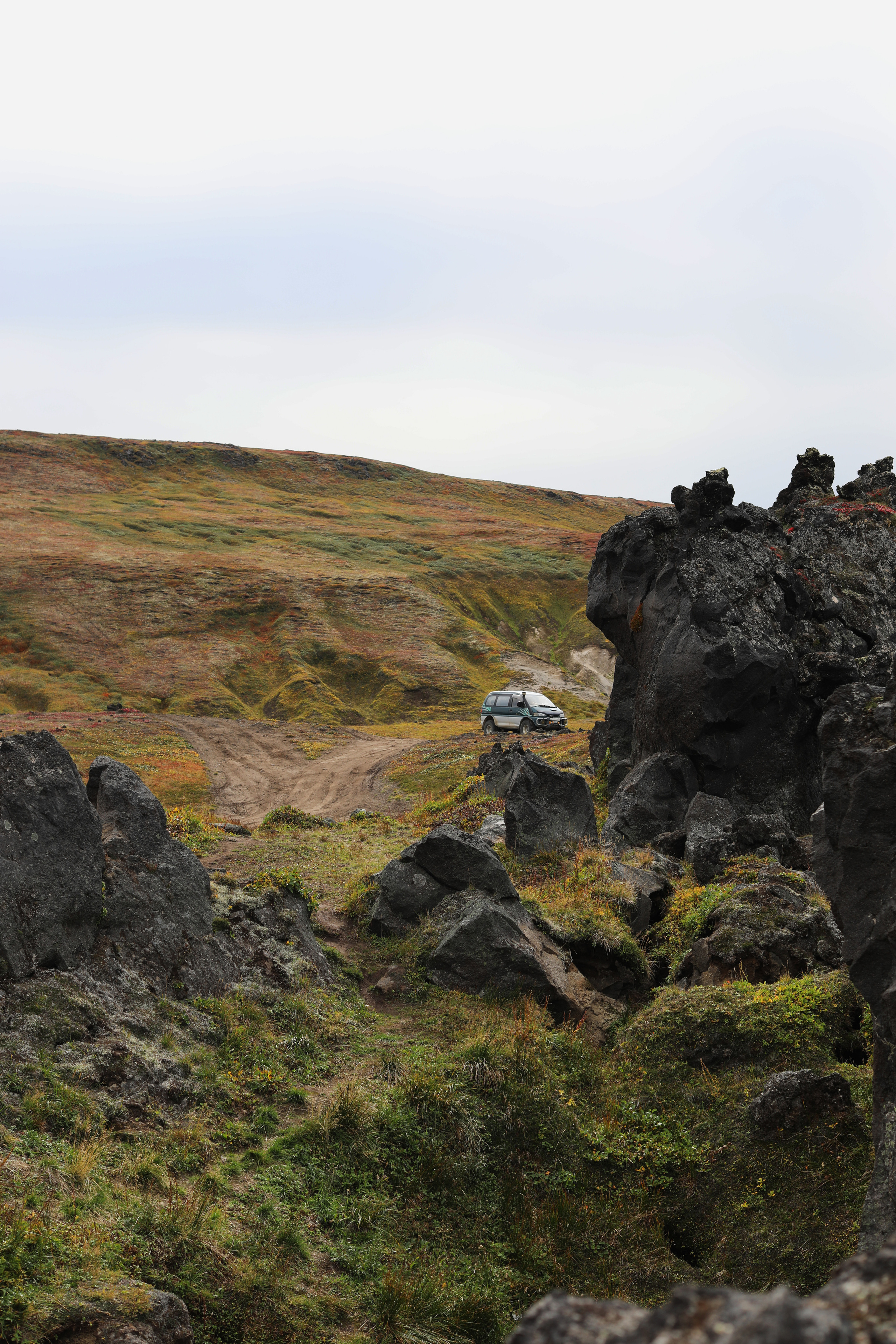Камчатка. Вулкан Горелый. Пещера у Горелого Вулкана. Репортажный и портретный фотограф Русакова Жанна