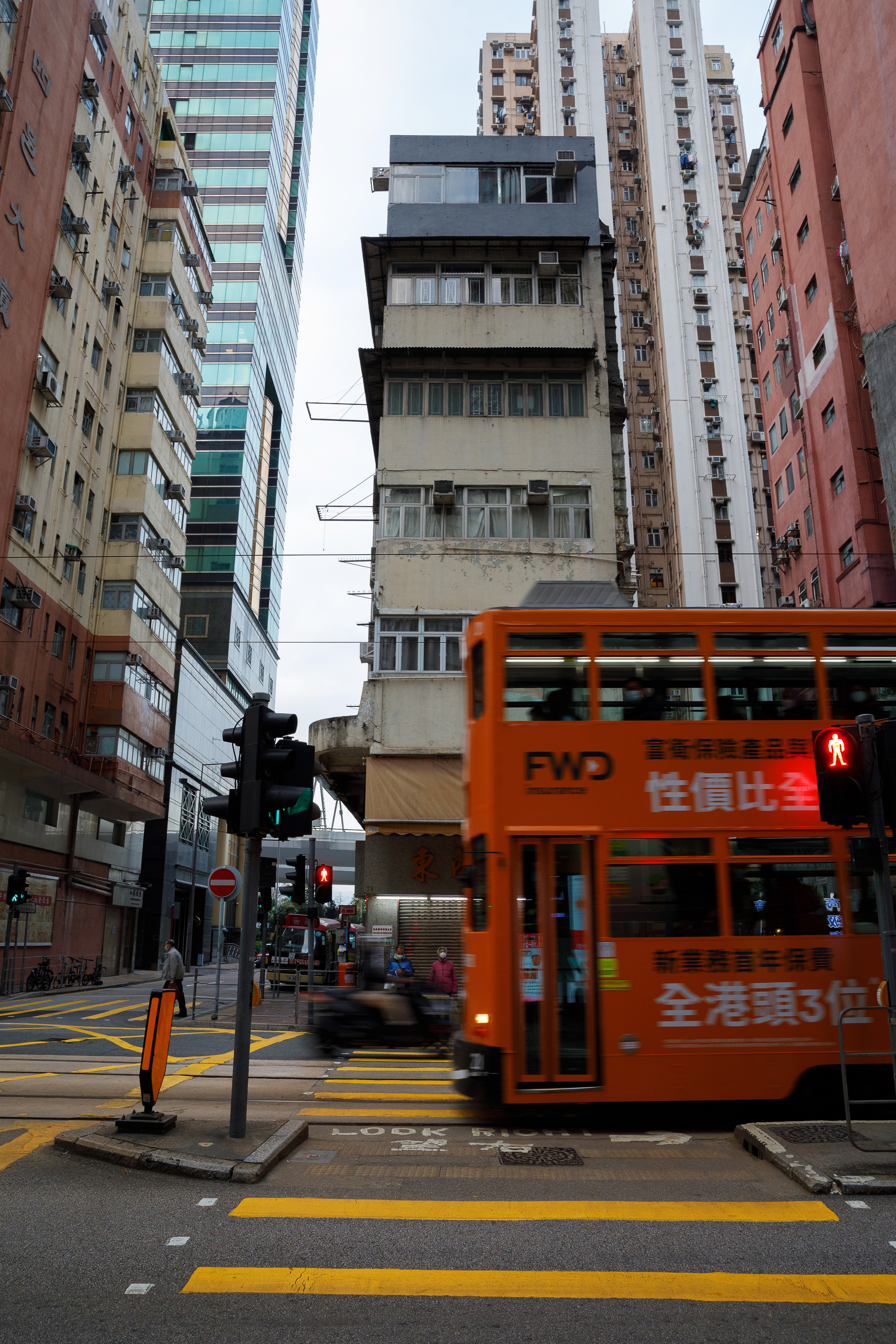 Гон Конг. Город желтых линий. Репортажный и портретный фотограф Русакова Жанна