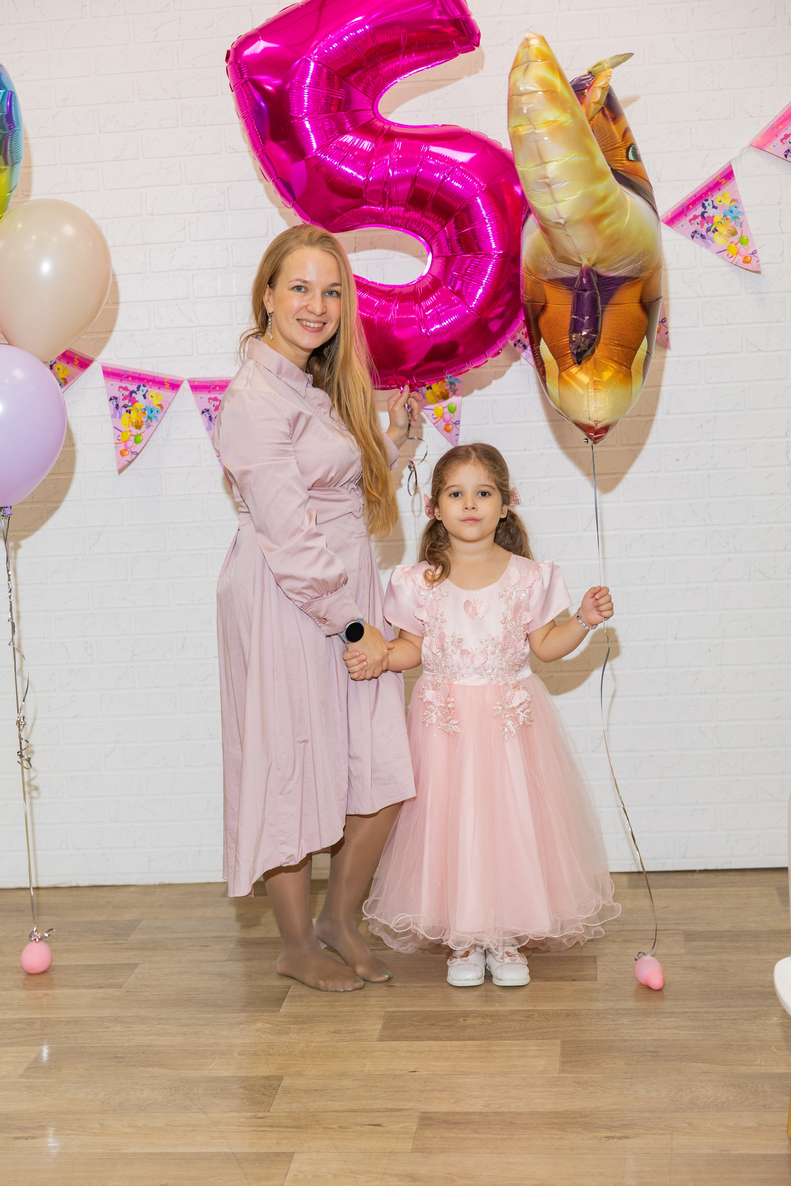 День Рождение Есении в Rabbit Holl. Выпускные альбомы во Владивостоке