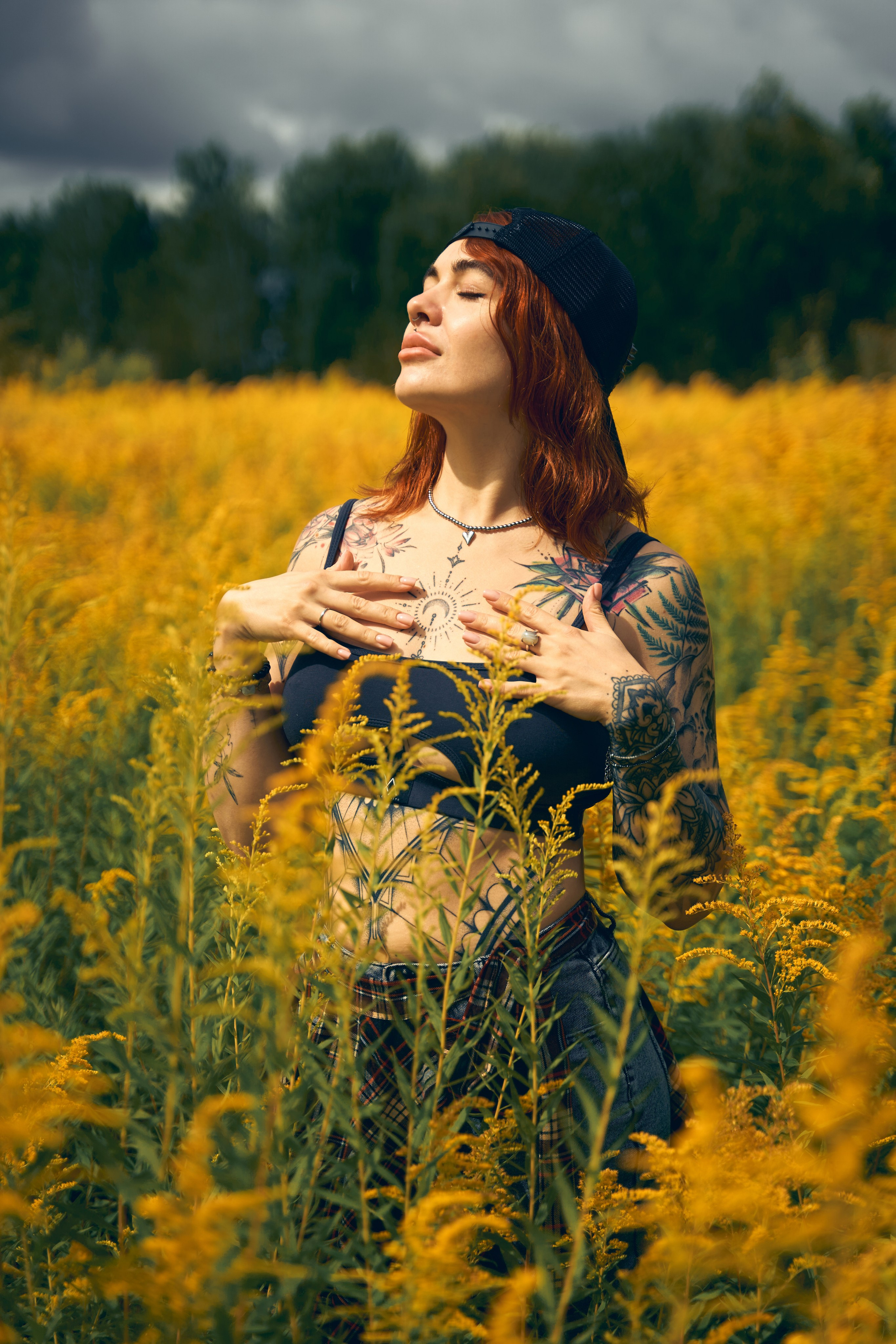 Фотосессия в поле. Фотограф в Новосибирске Юрий Линевич