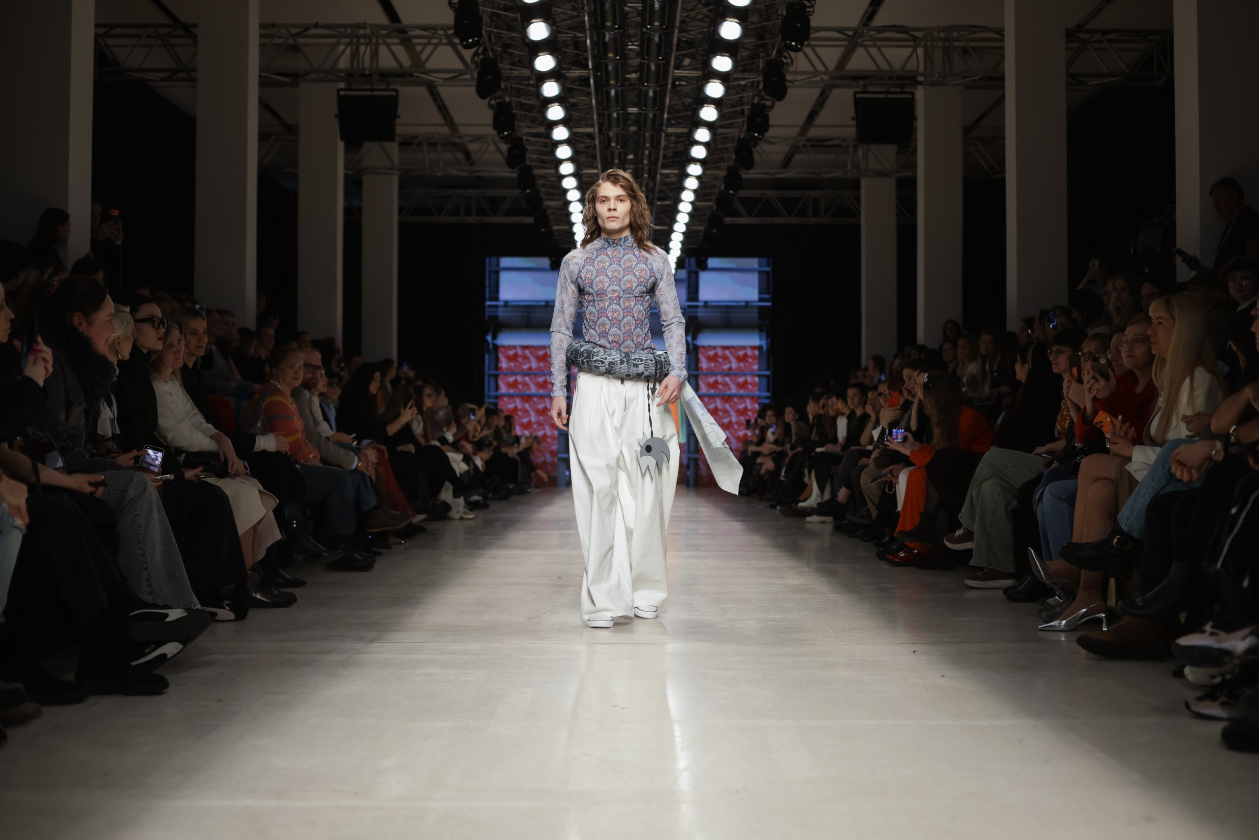 Показ IVAN KUTUZOV — Moscow Fashion Week 18/03. Jane Kudryavtseva — Репортажный и портретный топ фотограф Москва