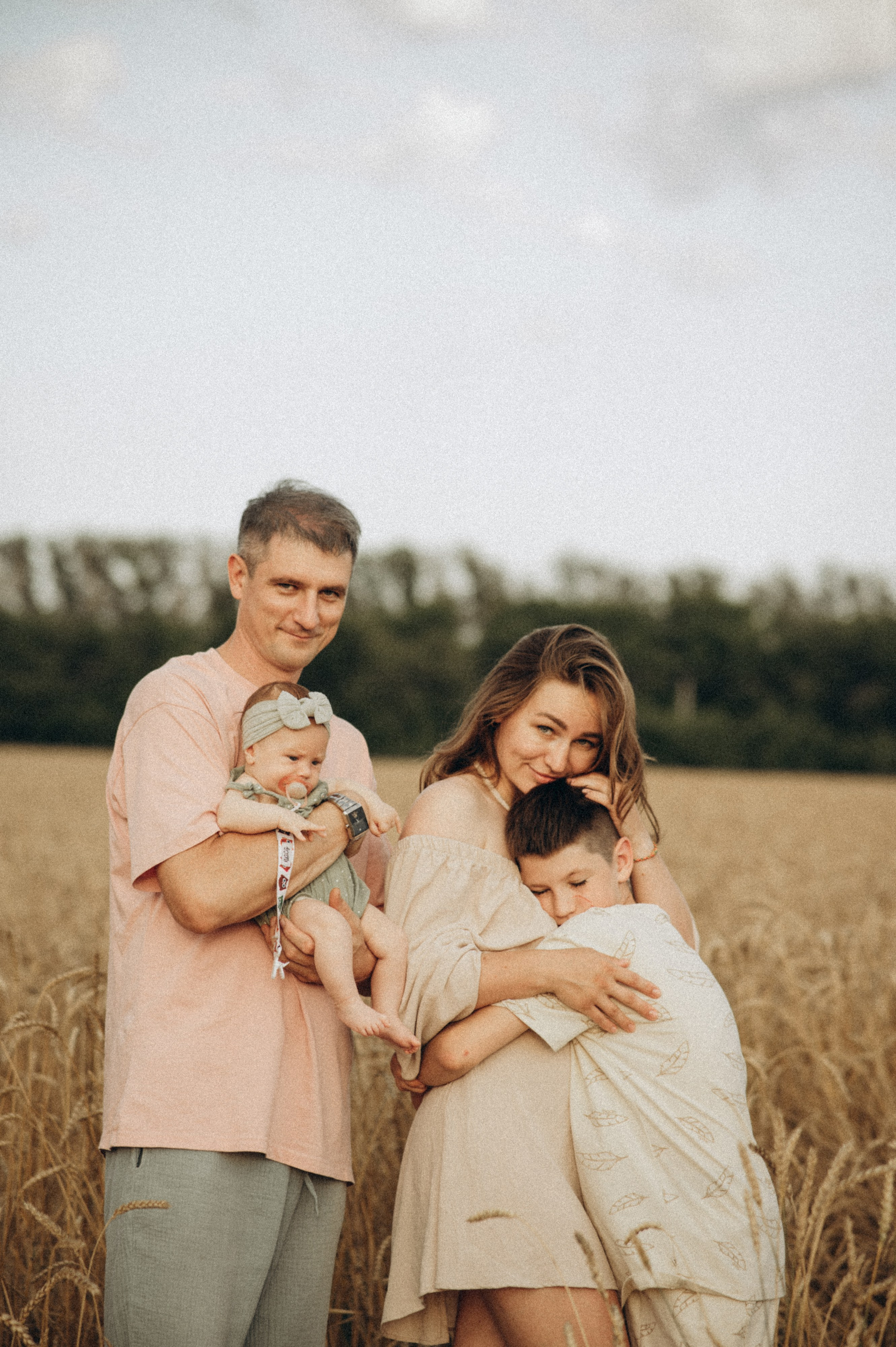 Многодетные в пшенице ❤️. Семейный Фотограф Новосибирск, Школьные фотосессии Новосибирск, школьный фотограф Новосибирск, выпускные альбомы