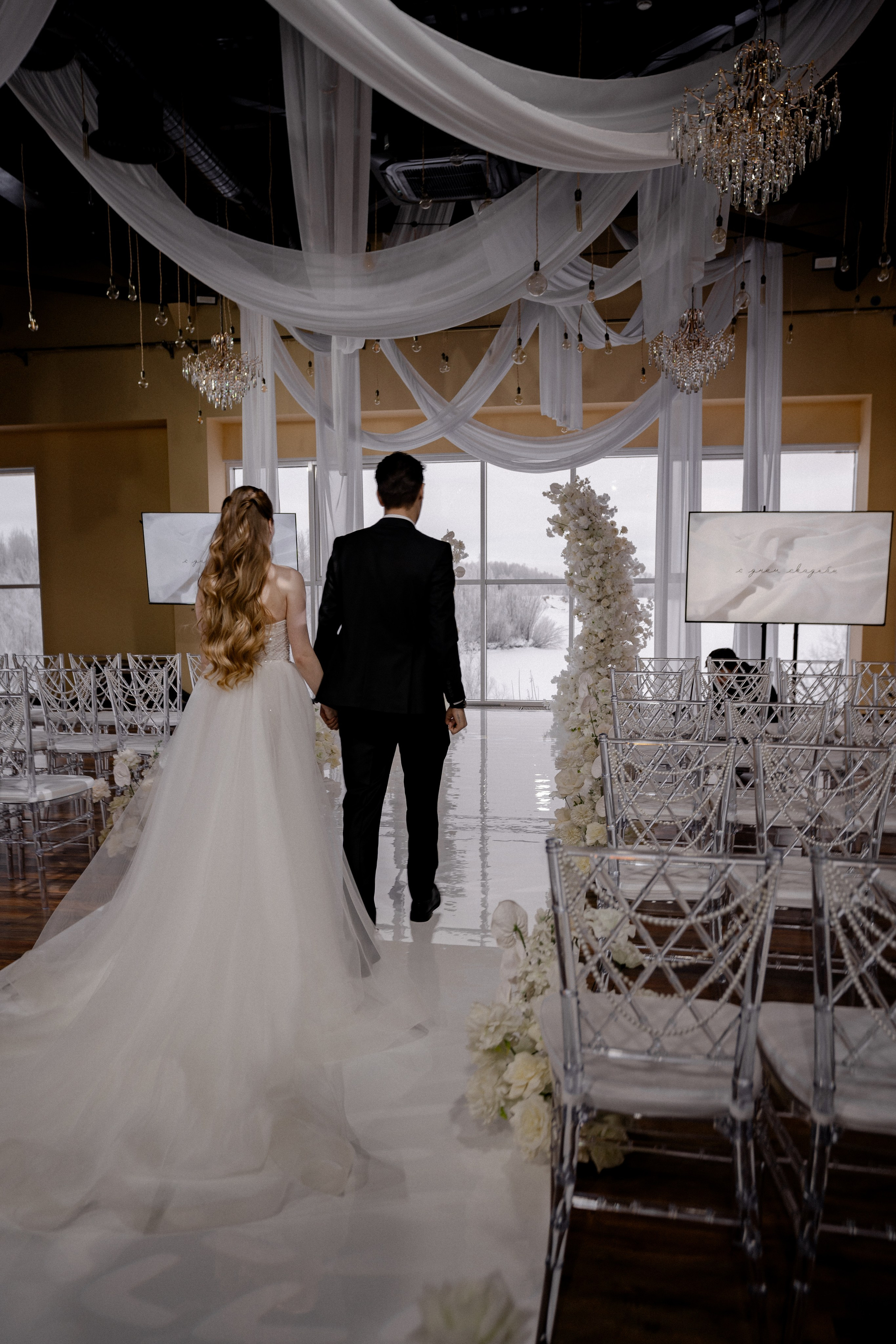 СВАДЕБНАЯ СЬЕМКА СБОРОВ В ОТЕЛЕ И ВЫЕЗД НА ЦЕРЕМОНИЮ (СНЯТО В СИБИРЕ В НИЖНЕВАРТОВСКЕ). Профессиональный фотограф, Санкт-Петербург — Виктория Богомолова