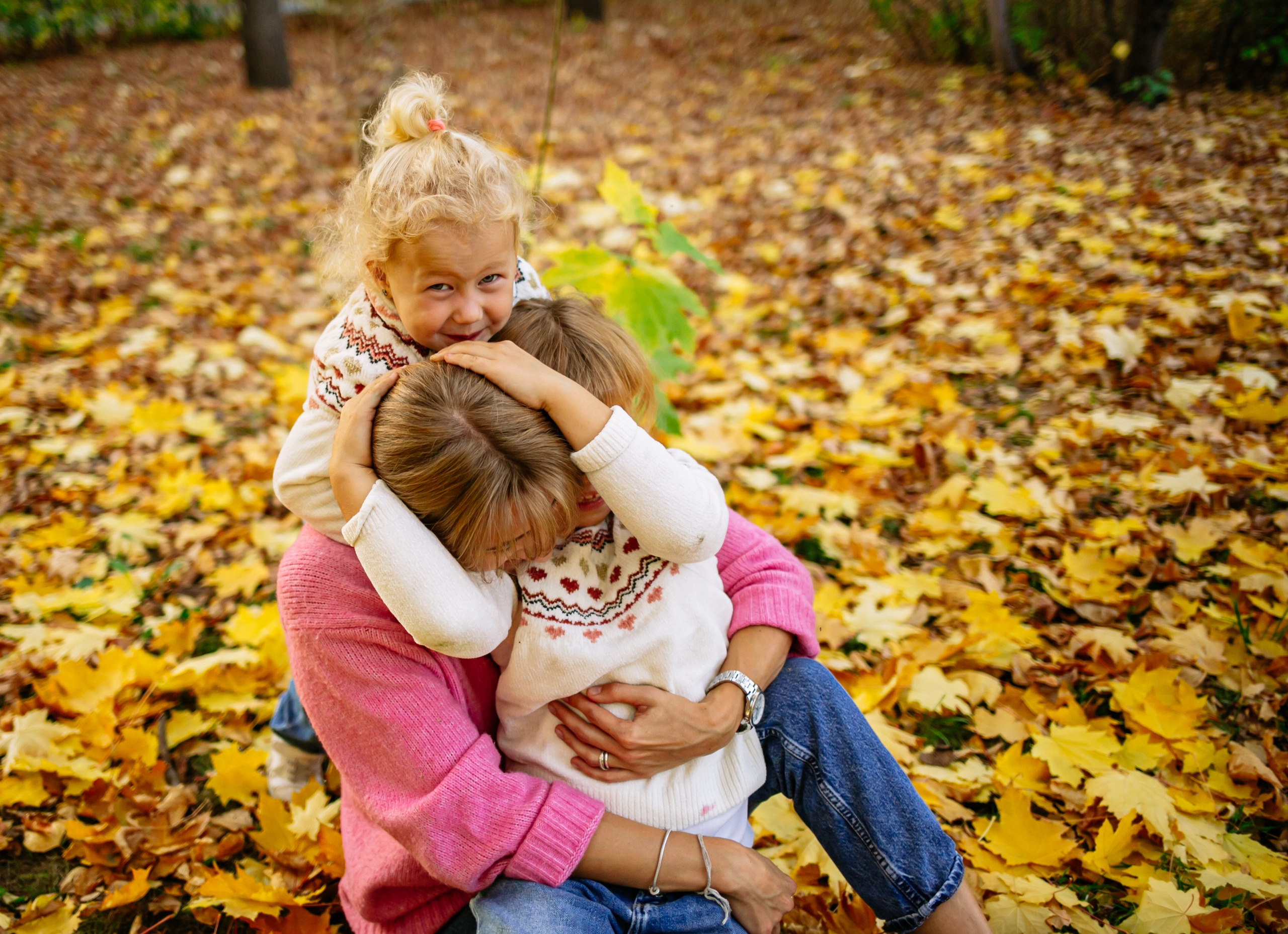 Юля, Анюта, Есения